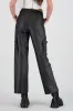 Pantalón cargo pu sold by Shasa