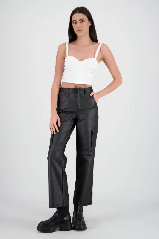 Pantalón cargo pu sold by Shasa