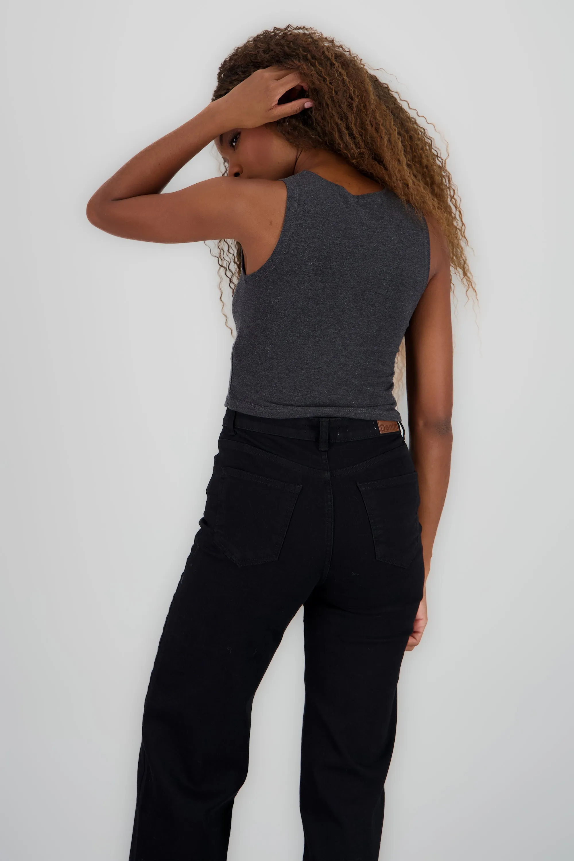 Top sin manga liso cuello redondo sold by Shasa product image thumbnail 4