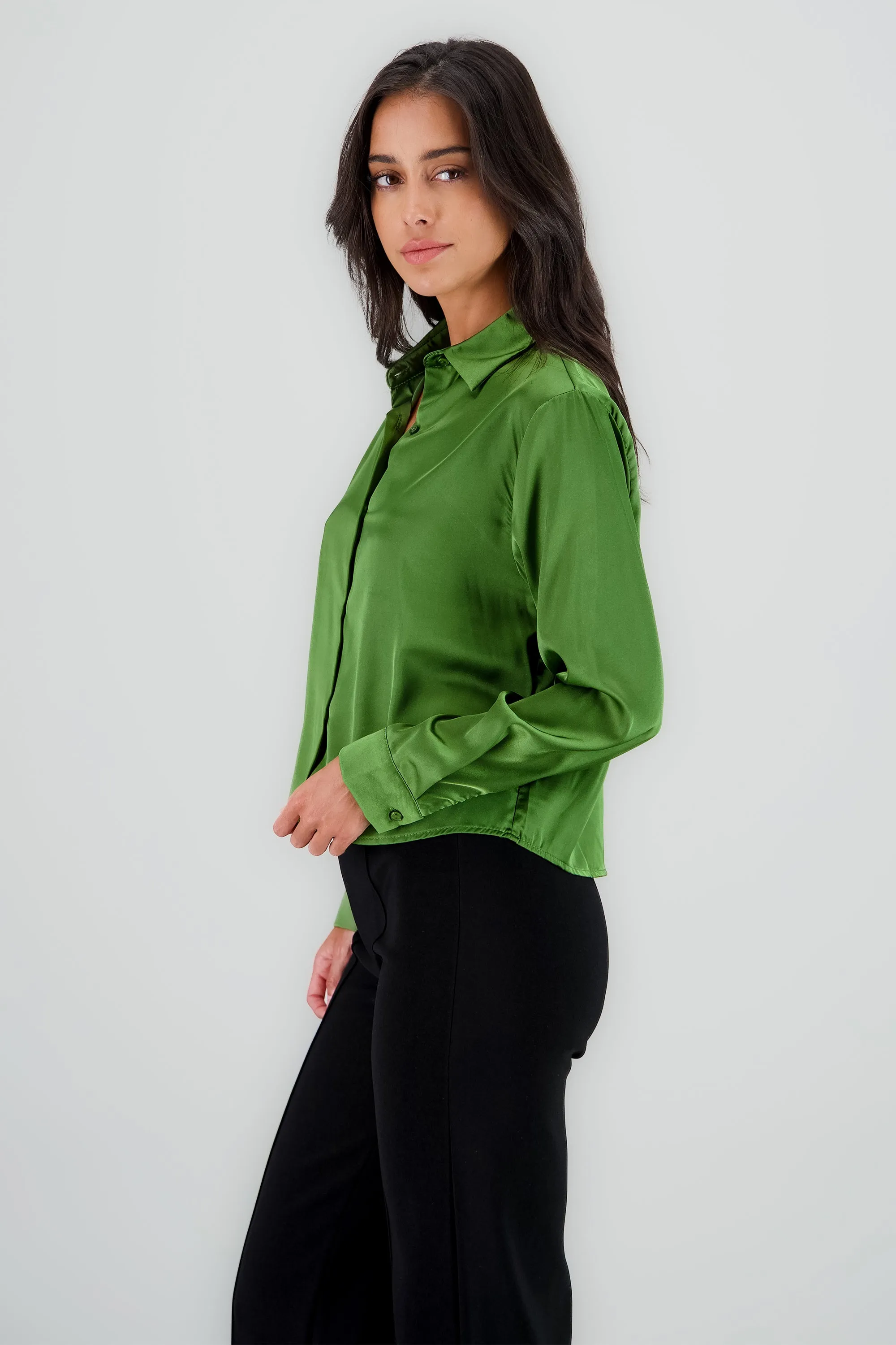 Camisa satinada lisa cropped sold by Shasa product image thumbnail 3