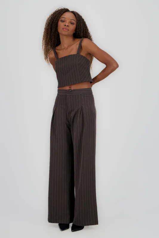 Pantalón pinzas amplio rayas sold by Shasa