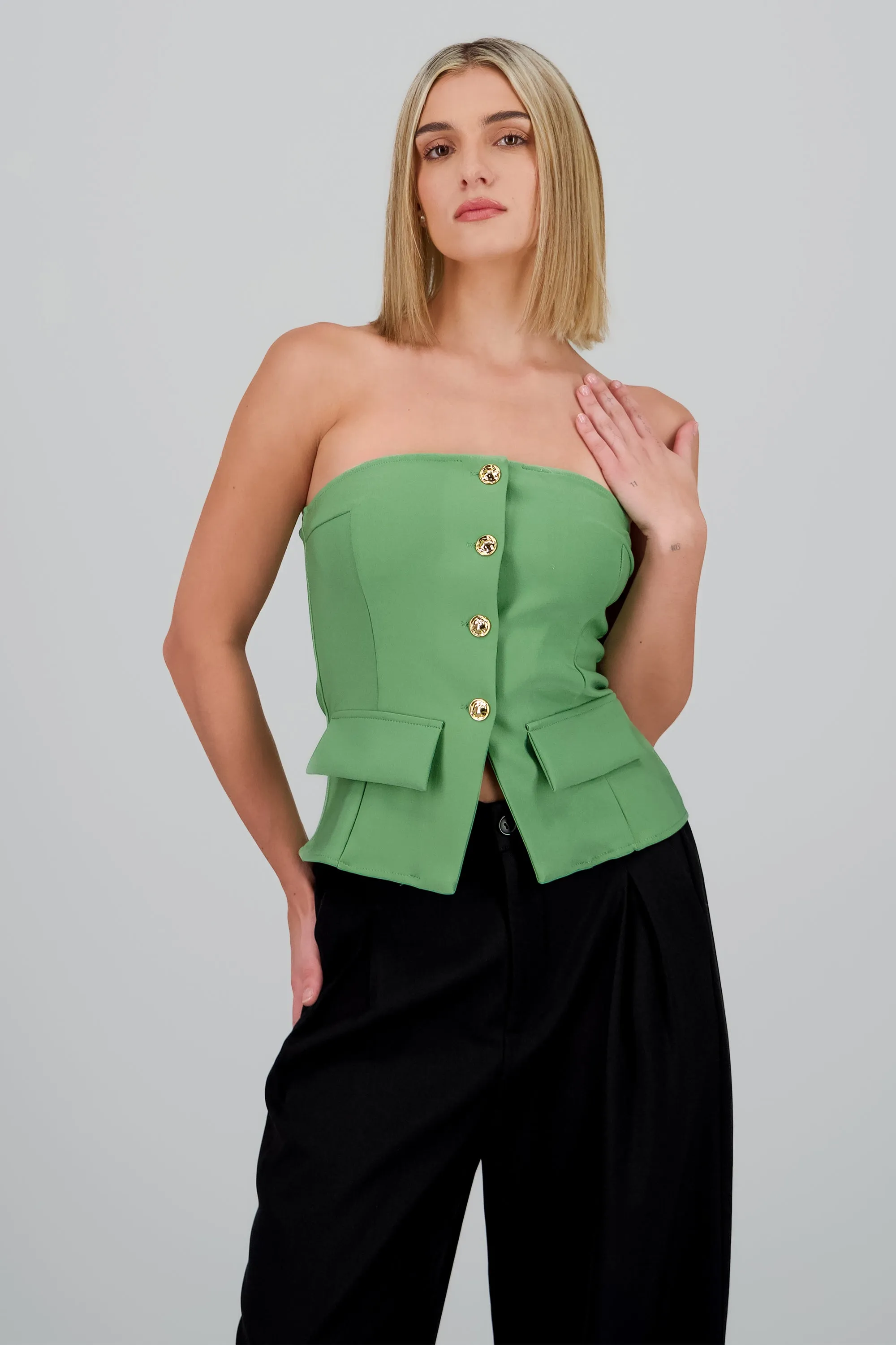 Top formal con bolsas y accentos de botones sold by Shasa product image thumbnail 2