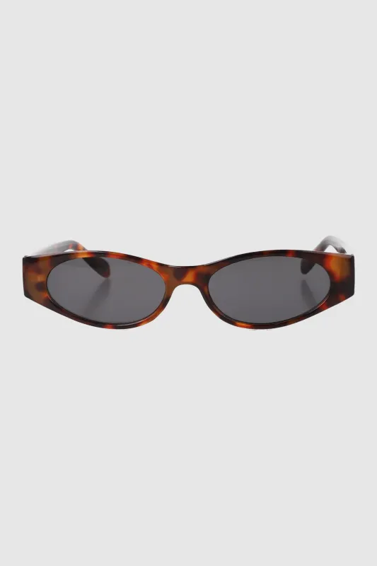 Lentes alargados marco sold by Shasa