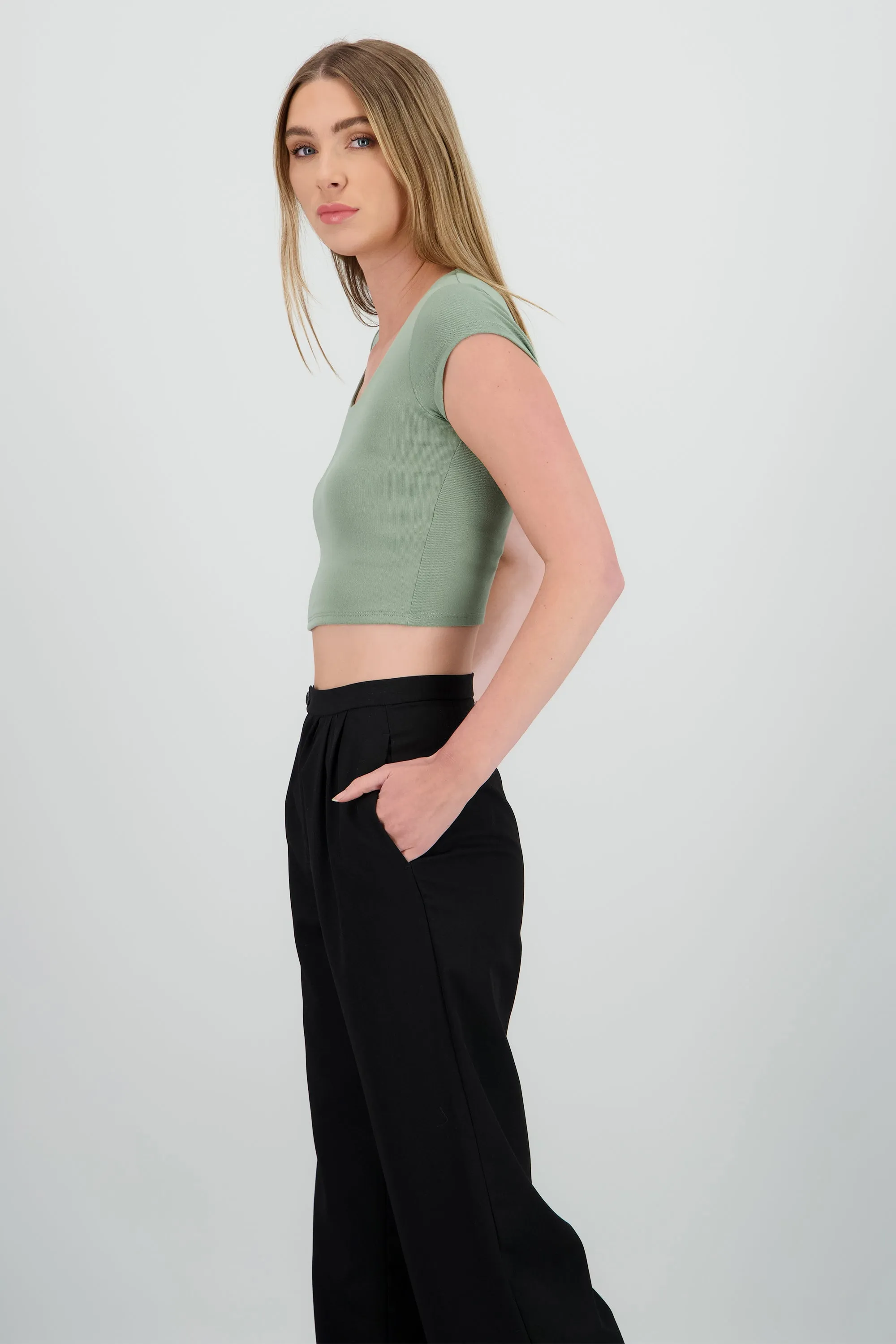 Top escote cuadrado manga corta sold by Shasa product image thumbnail 3