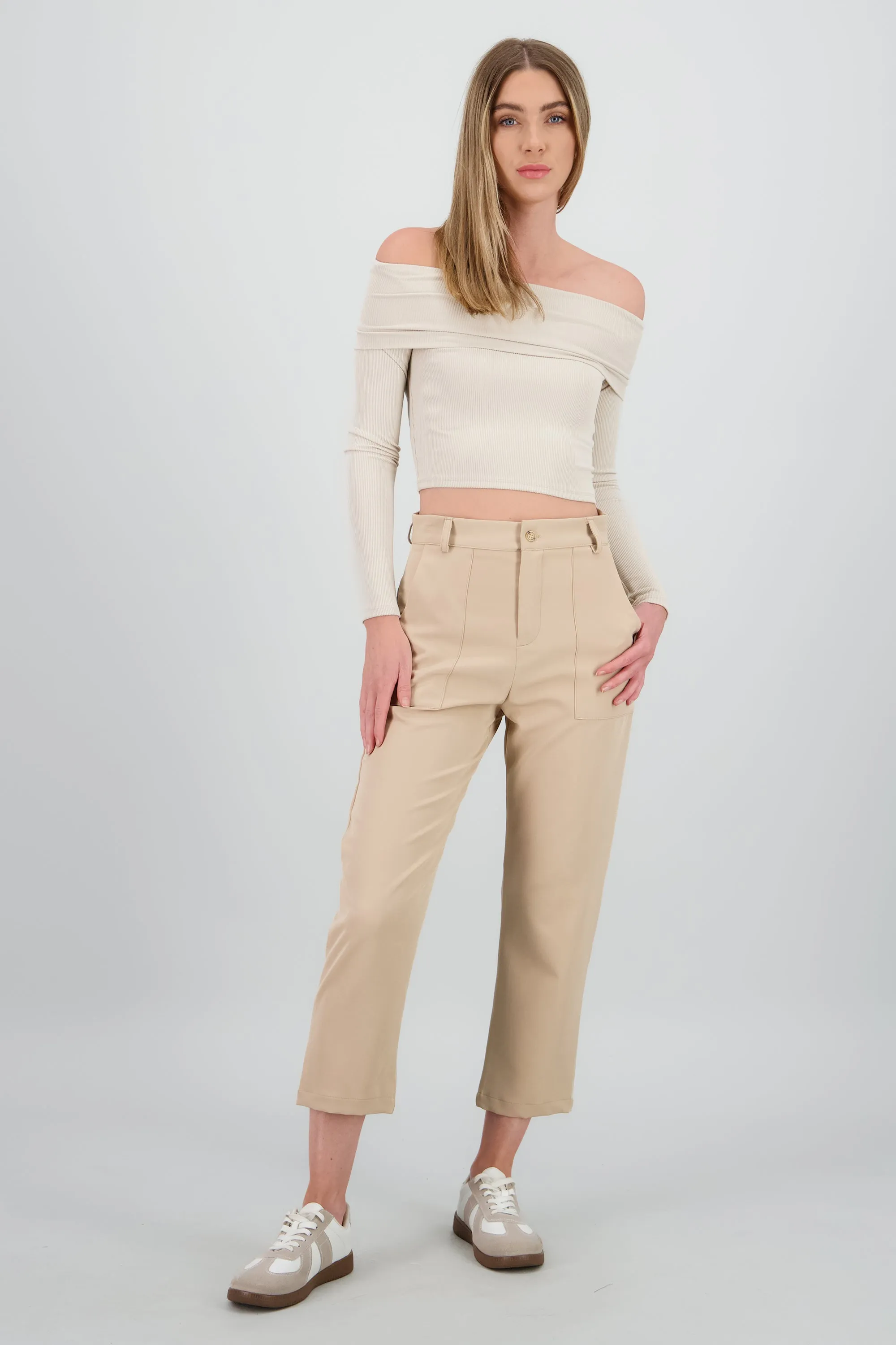 Pantalón Cintura Alta Capri Bolsas sold by Shasa