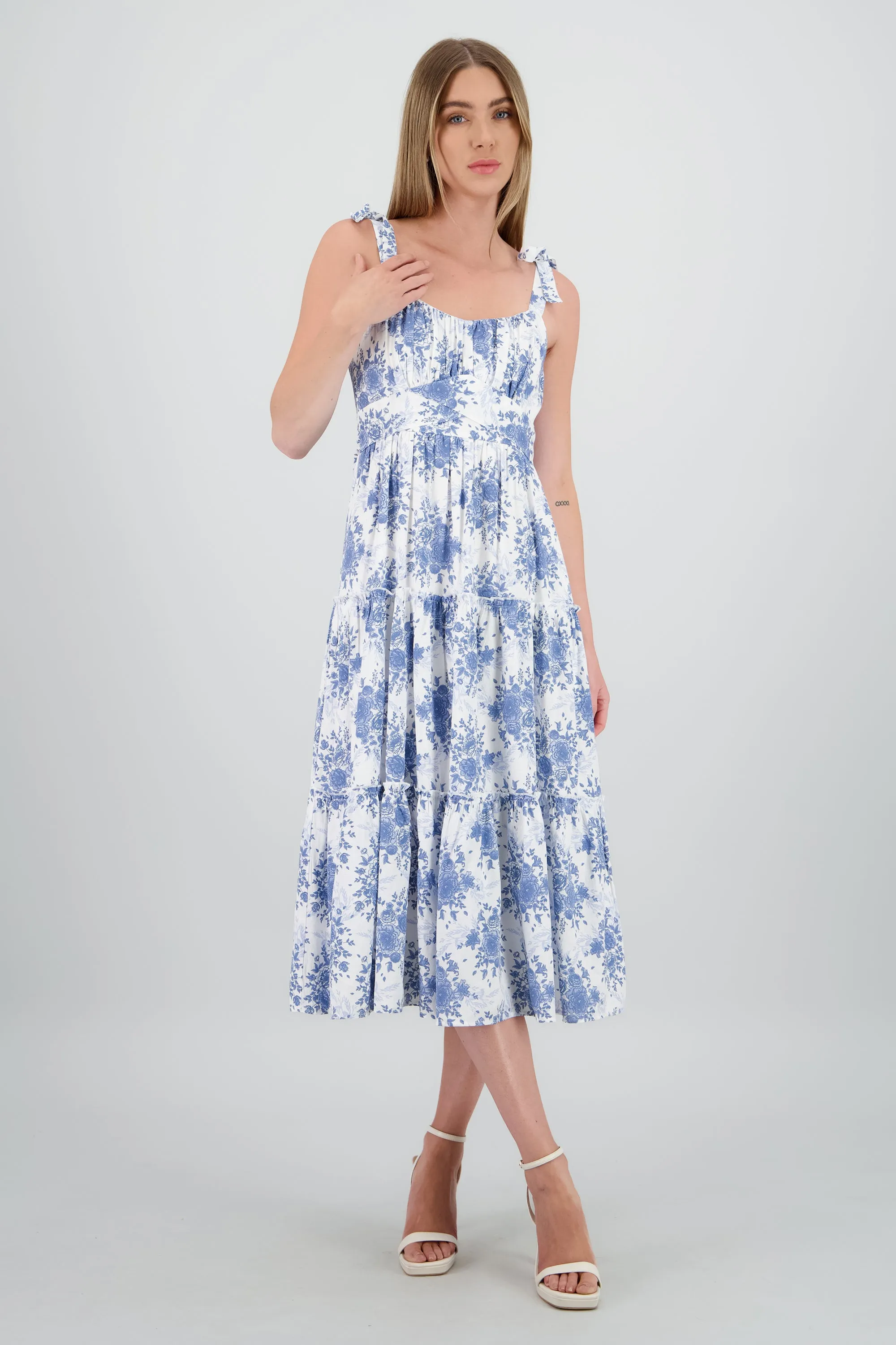 Vestido maxi olanes estampado flores sold by Shasa