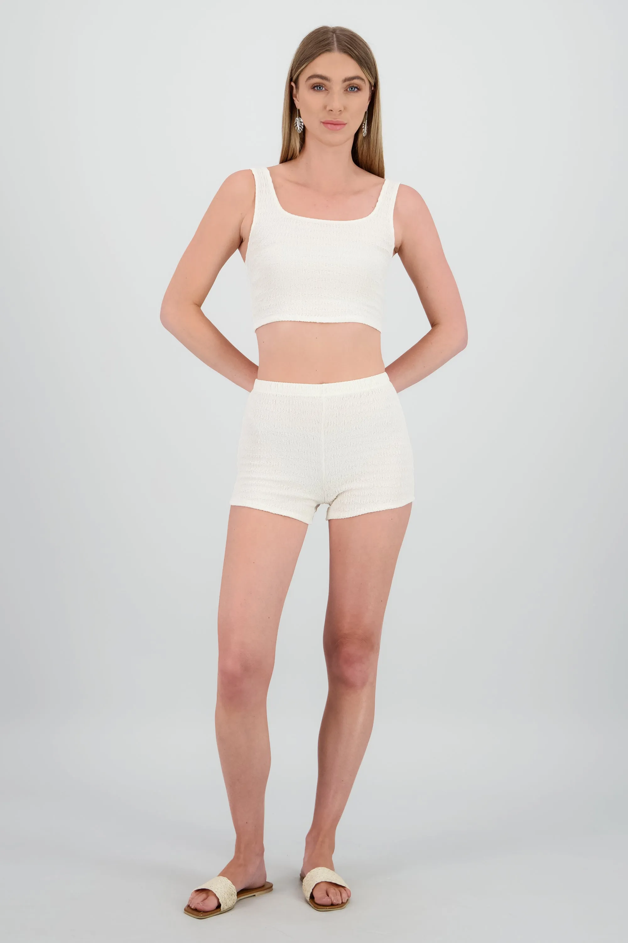 Shorts mini textura sold by Shasa