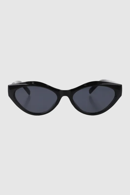 Lente cateye traslucido sold by Shasa
