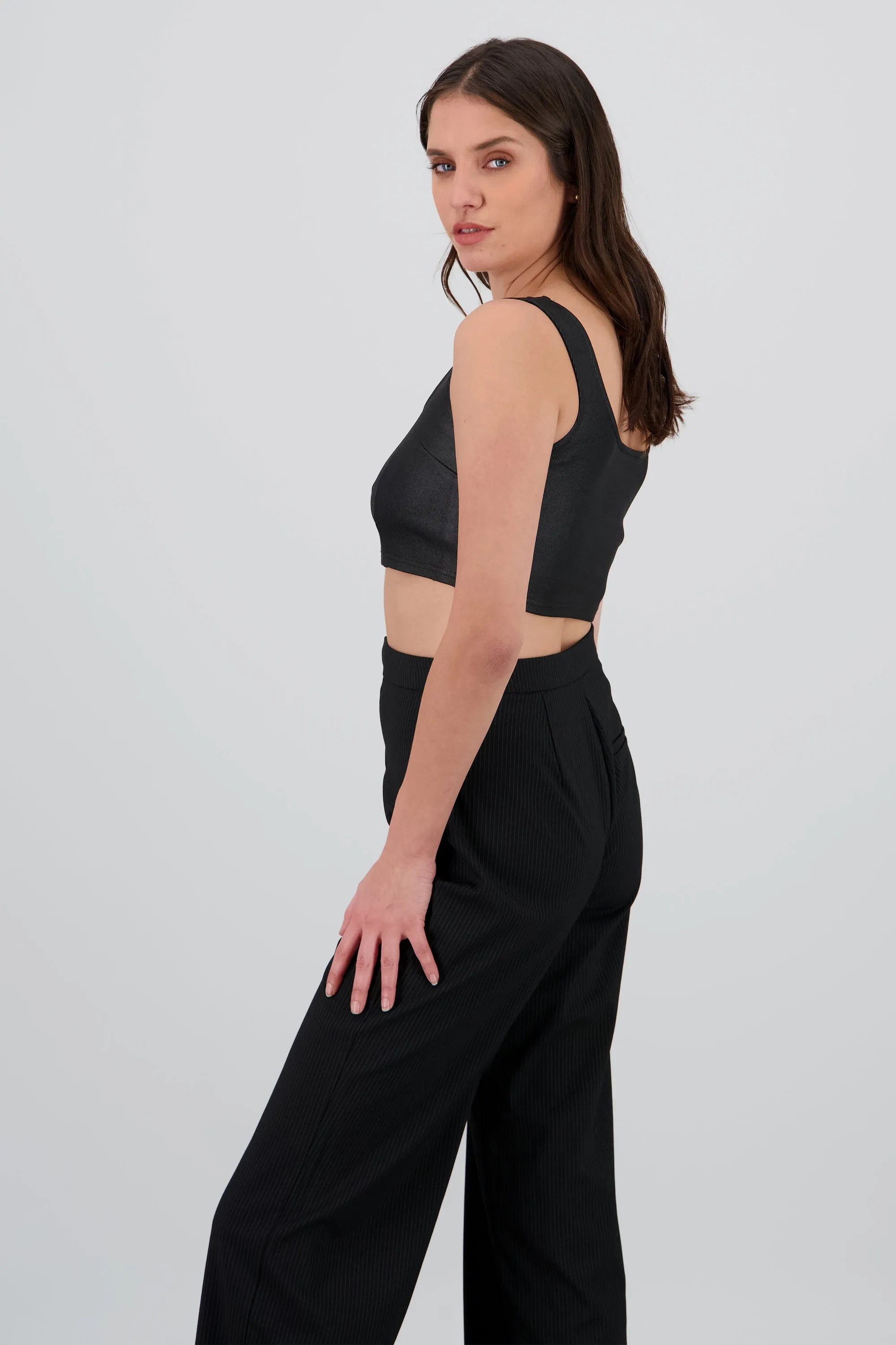 Top crop tirantes escote cuadrado sold by Shasa product image thumbnail 3