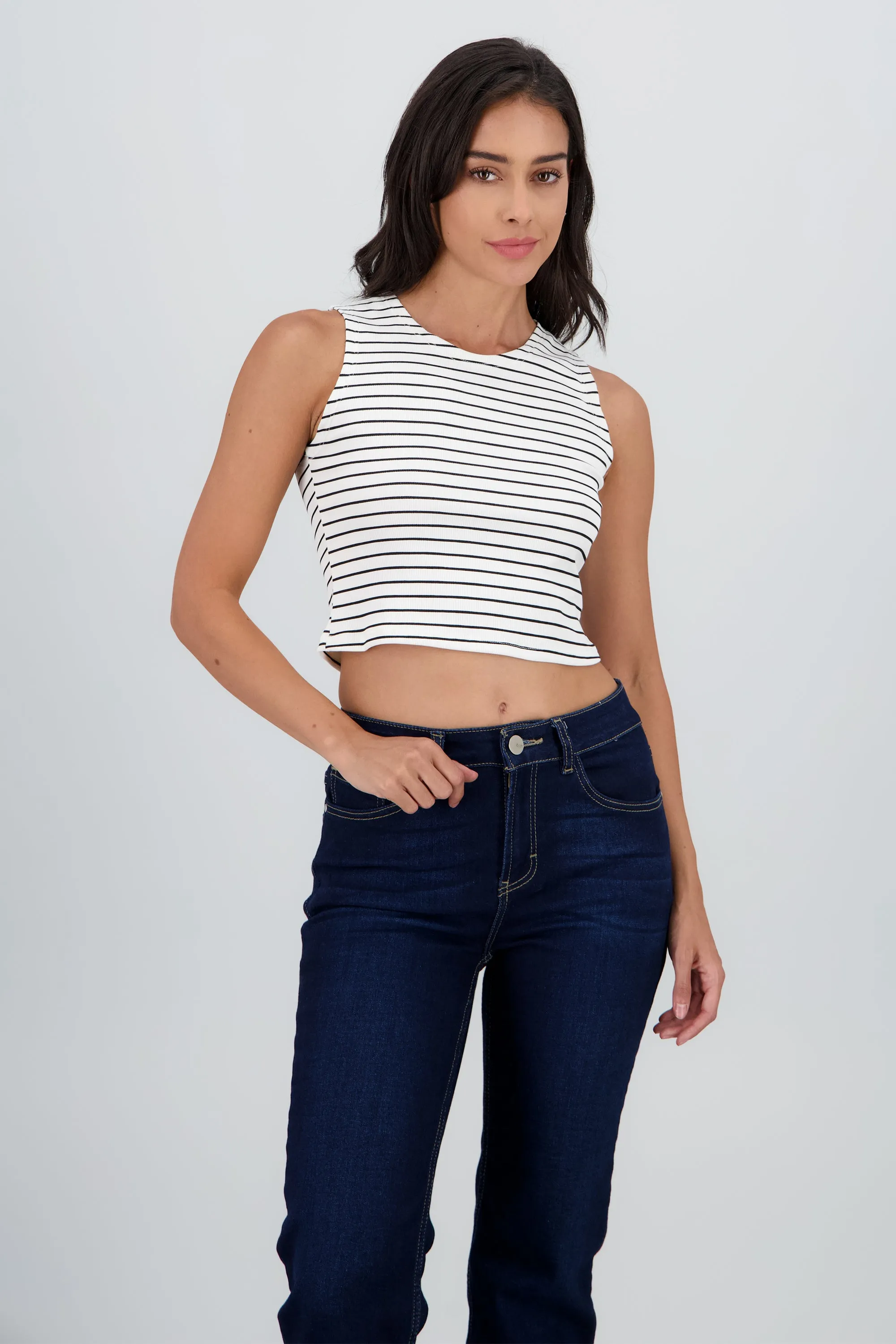 Top sin mangas corto de rayas sold by Shasa