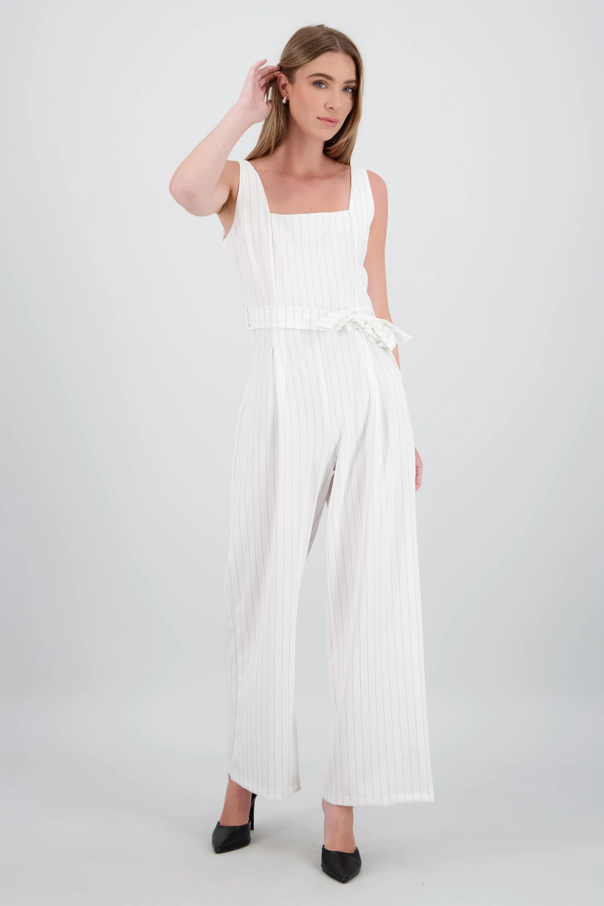 Jumpsuit tirantes sastreado sold by Shasa