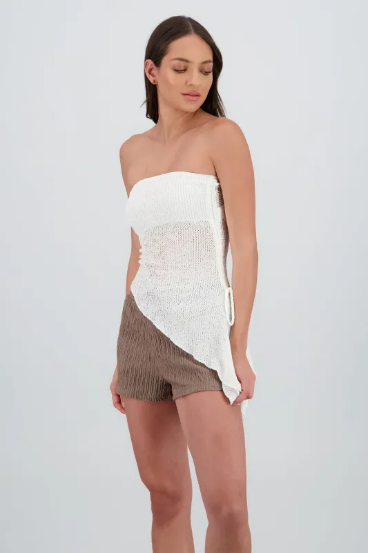 Top asimetrico con textura sold by Shasa