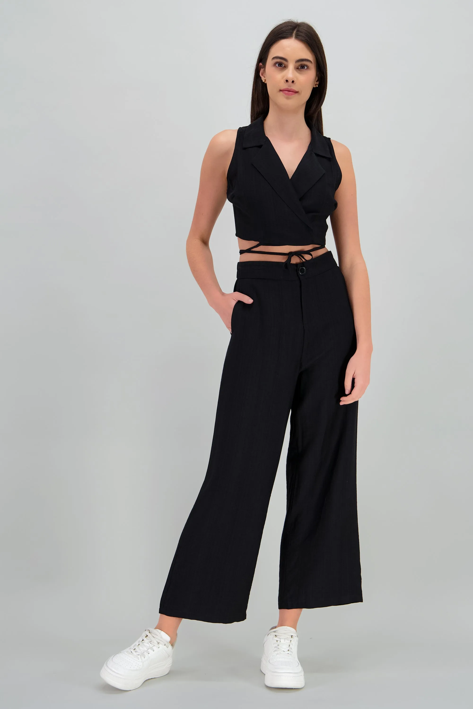 Pnatalon sastreado corto sold by Shasa