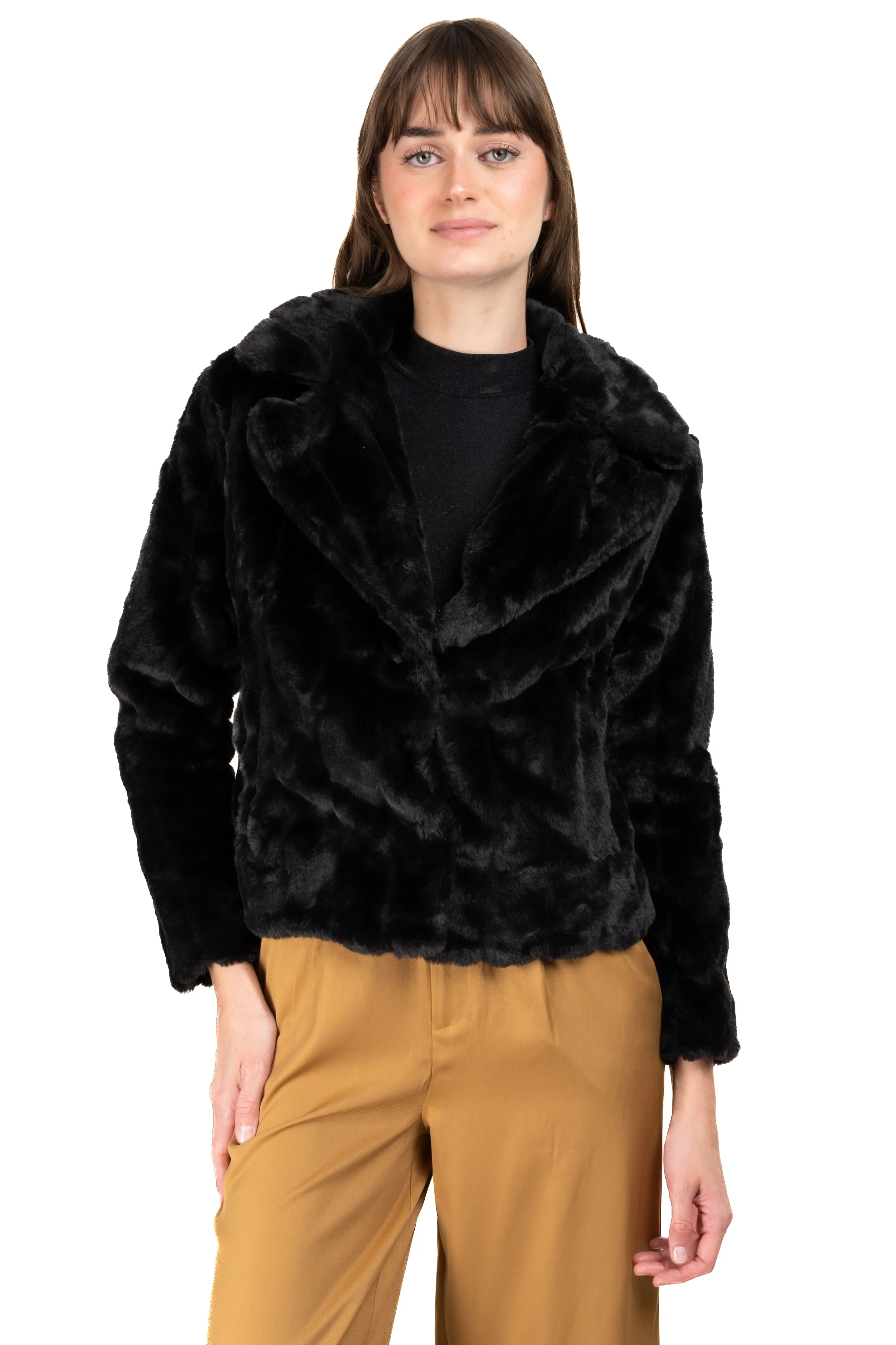 Abrigo peluche solapas sold by Shasa