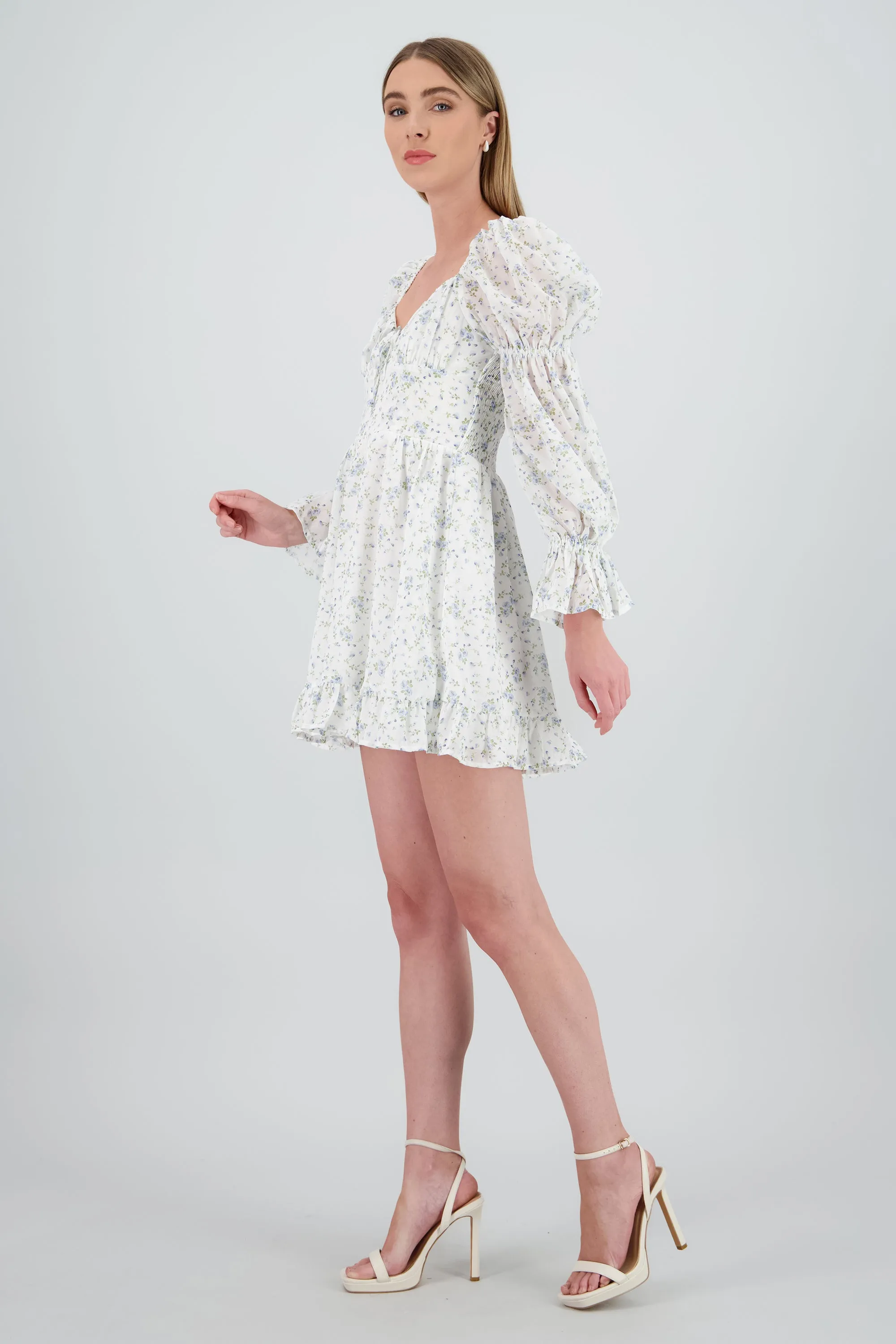 Vestido corto de manga larga con flores sold by Shasa product image thumbnail 3