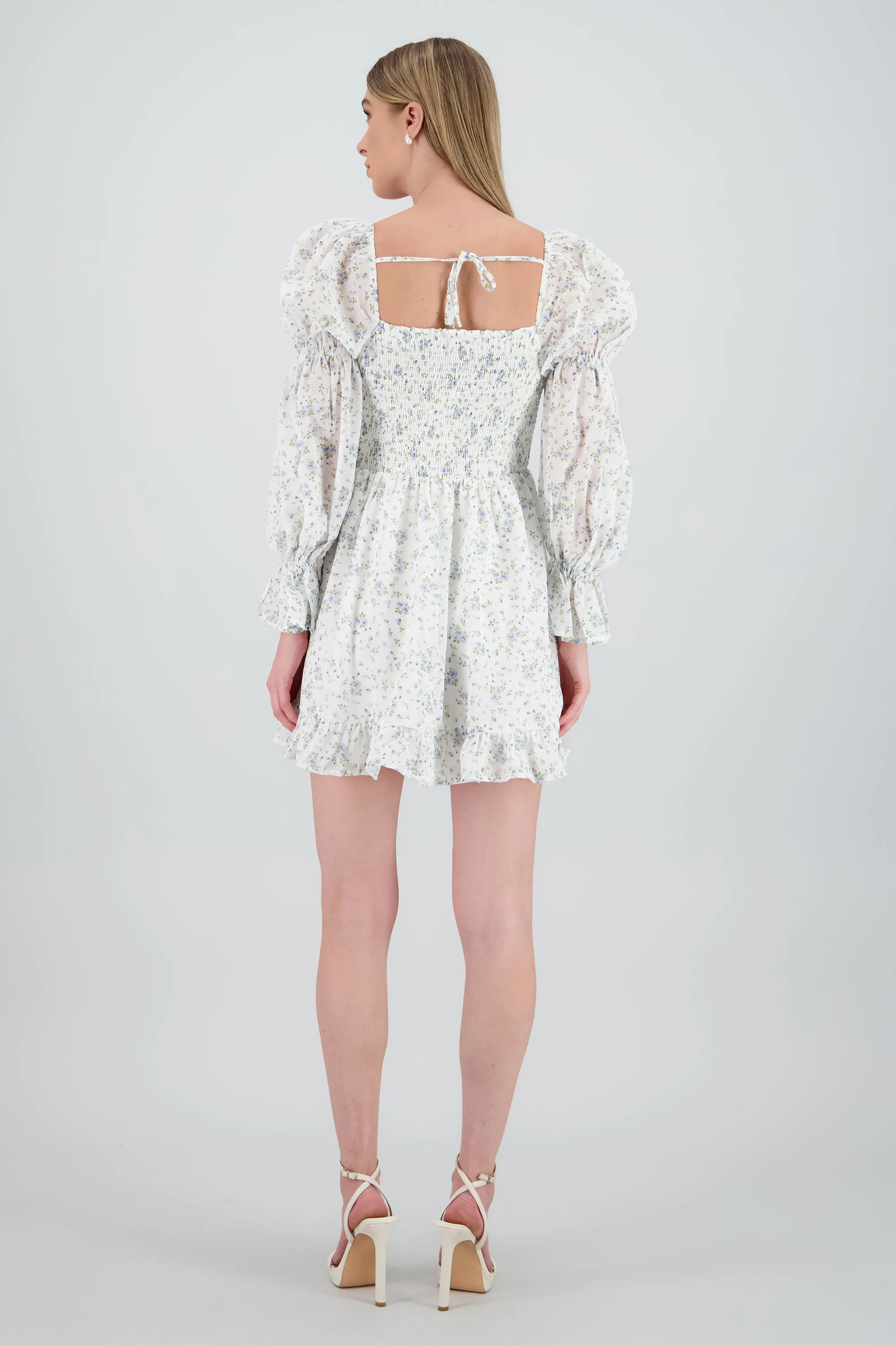 Vestido corto de manga larga con flores sold by Shasa product image thumbnail 4