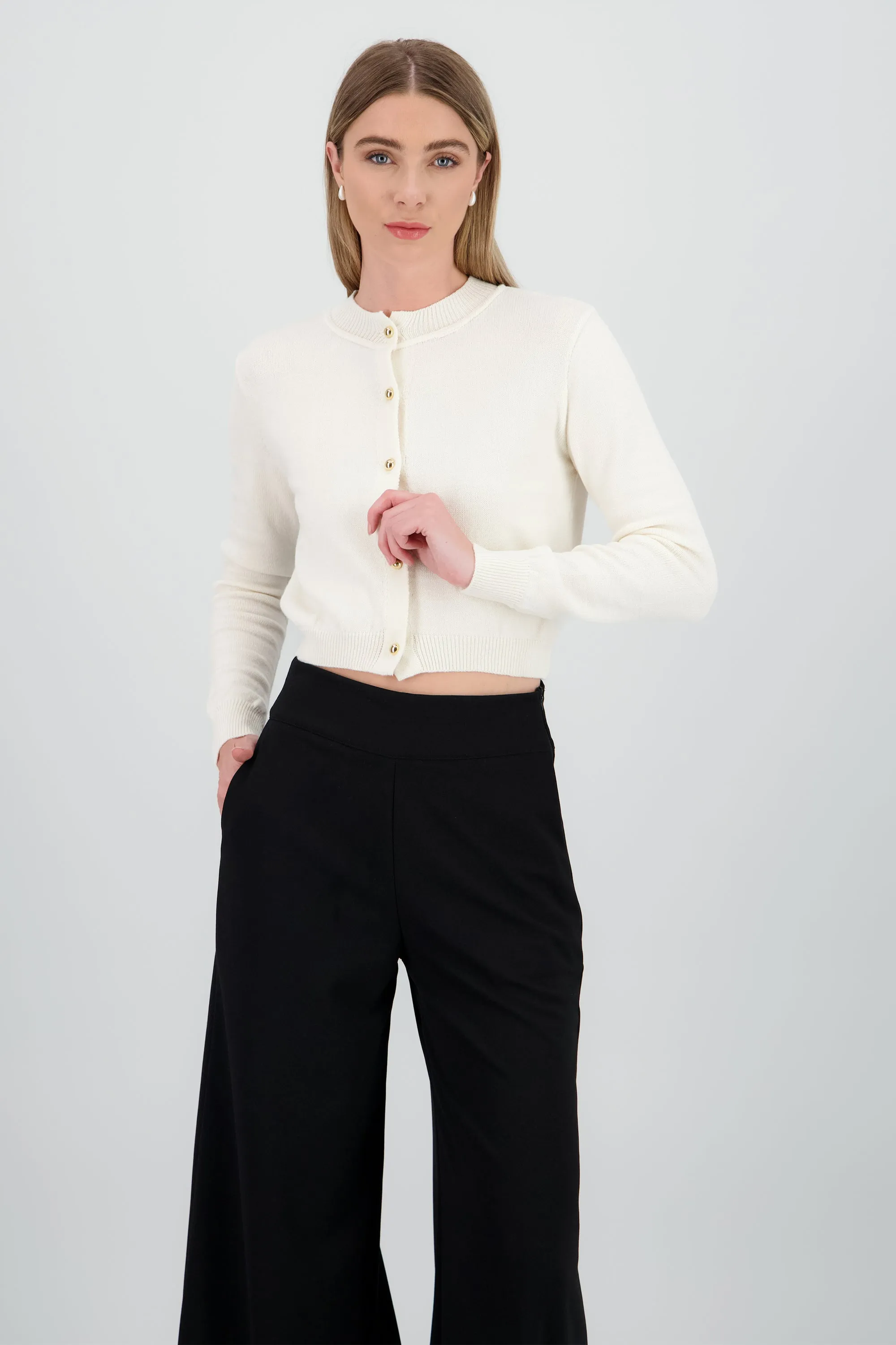 Cardigan con cuello redondo botones dorados Hyp sold by Shasa product image thumbnail 2