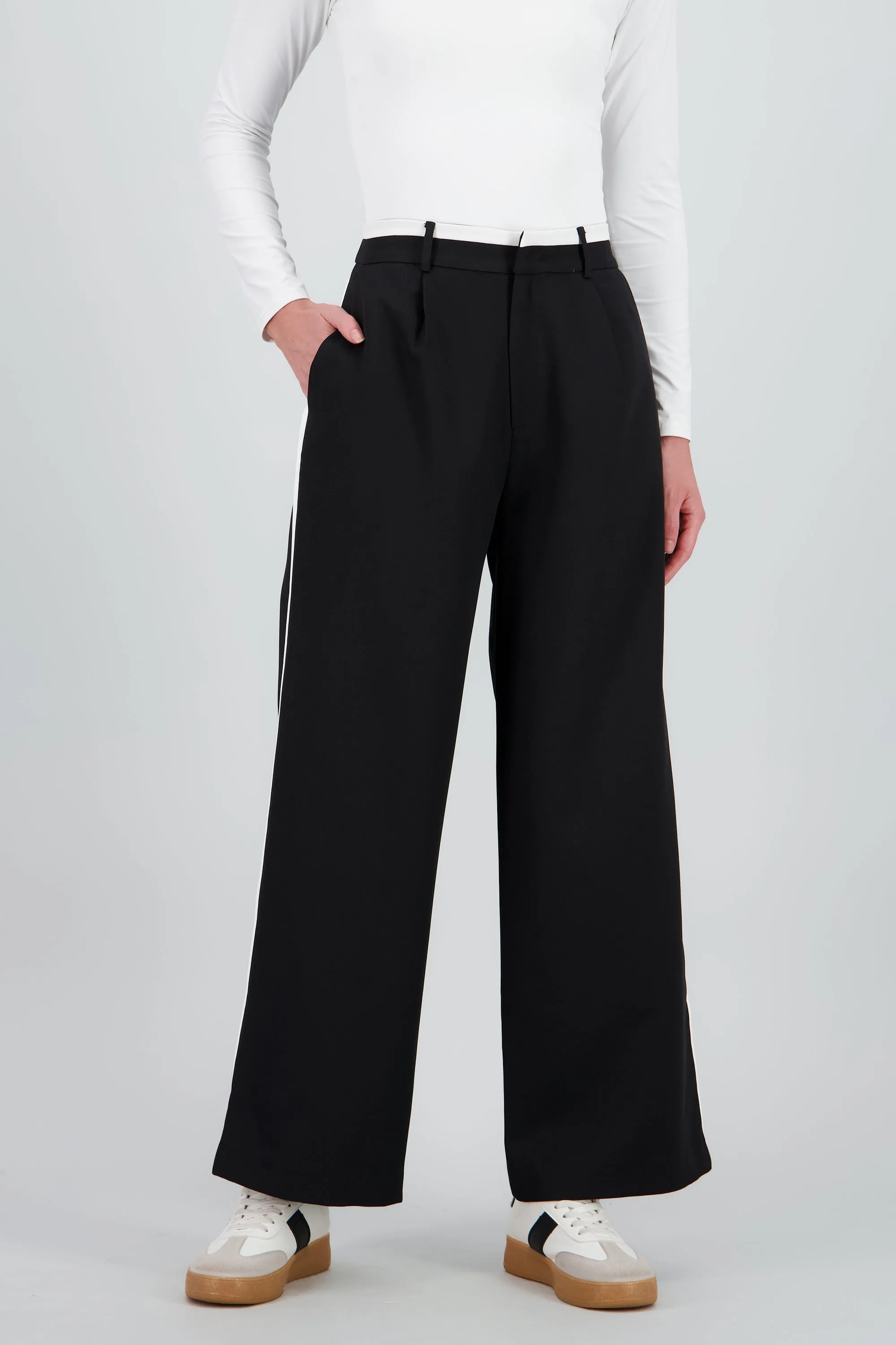 Pantalon recto detalle contraste sold by Shasa product image thumbnail 2