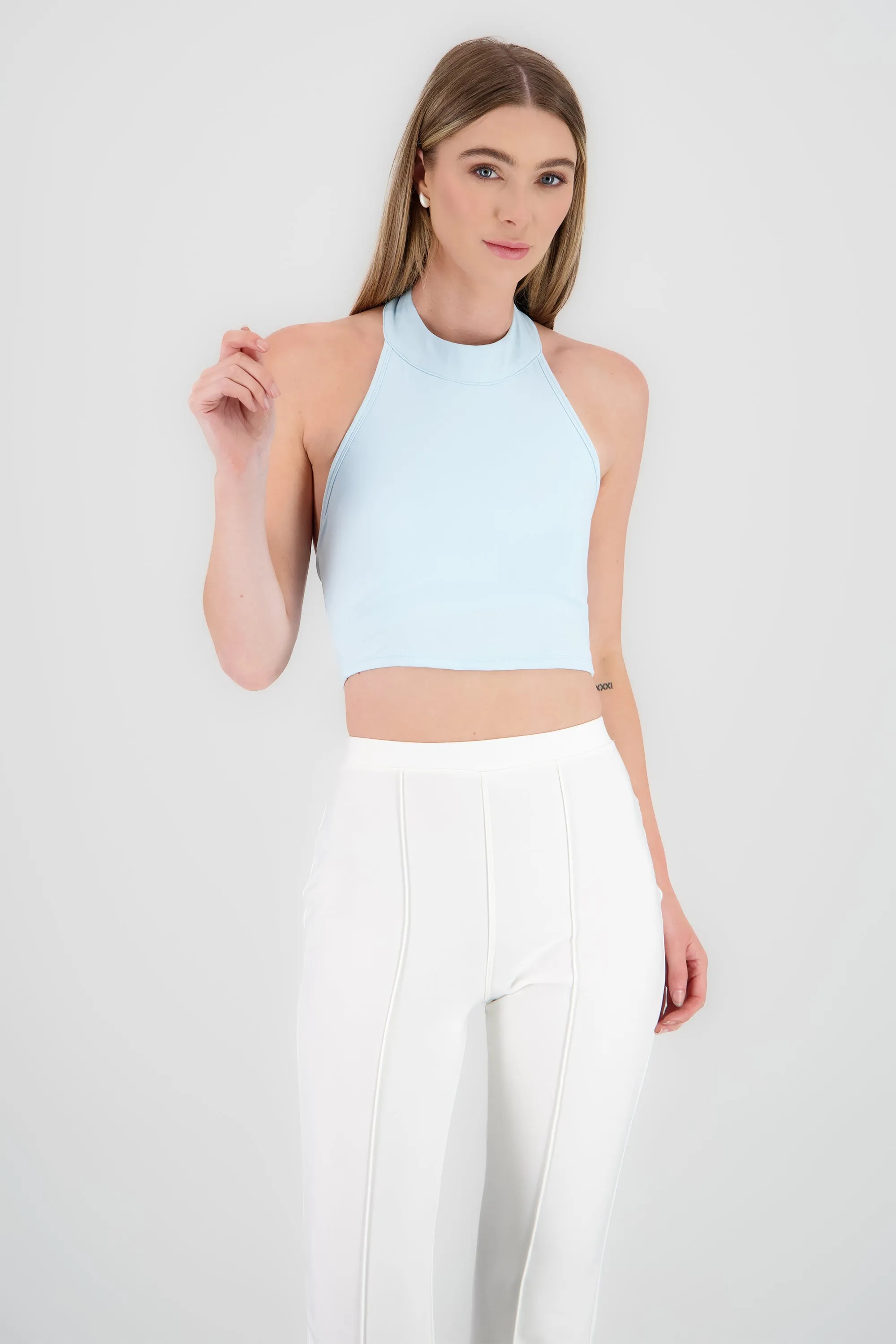 Top corto halter liso sold by Shasa product image thumbnail 4