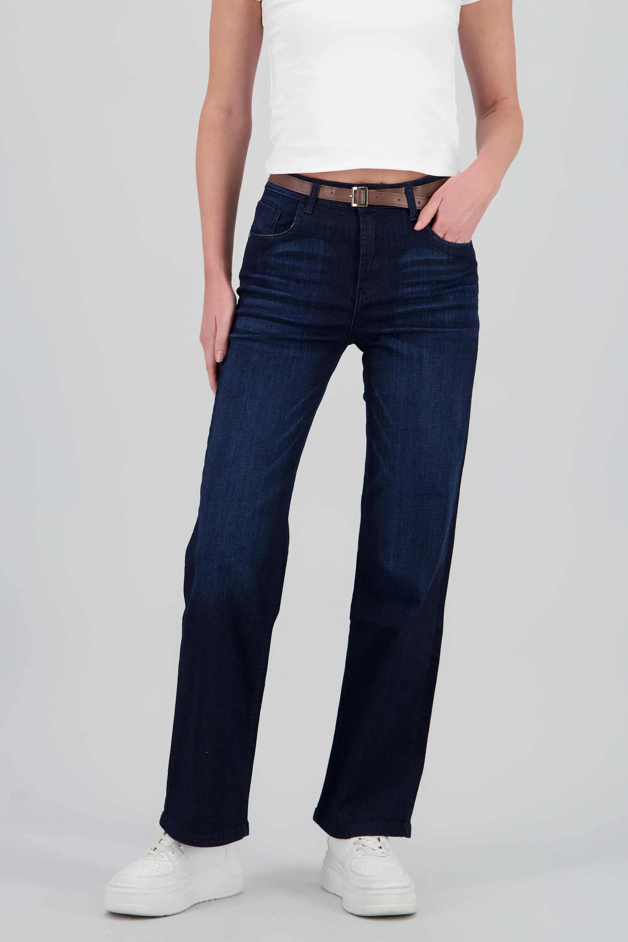 Jeans straight corte básico sold by Shasa product image thumbnail 2