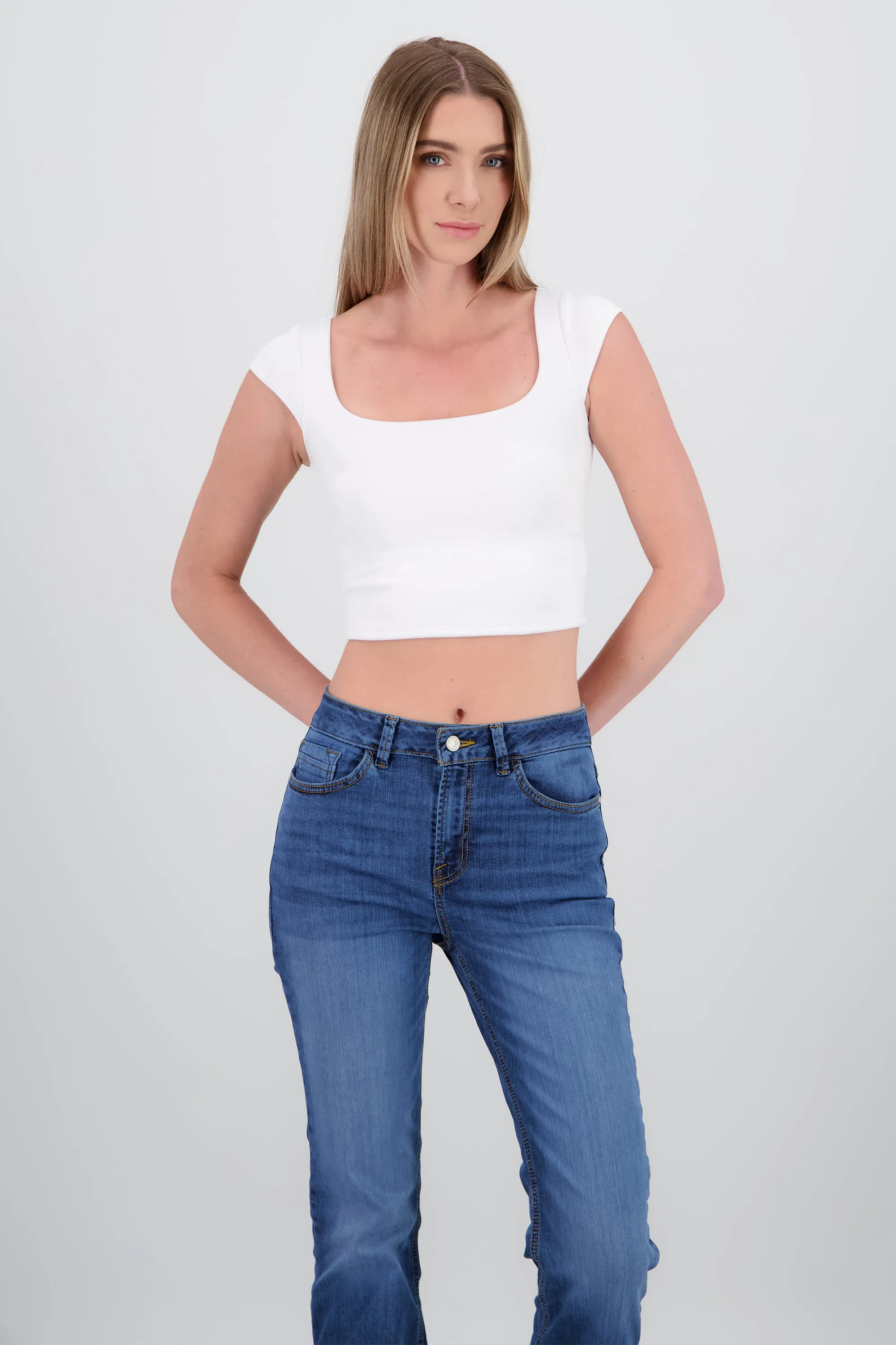 Top corto escote cuadrado manga corta sold by Shasa product image thumbnail 2