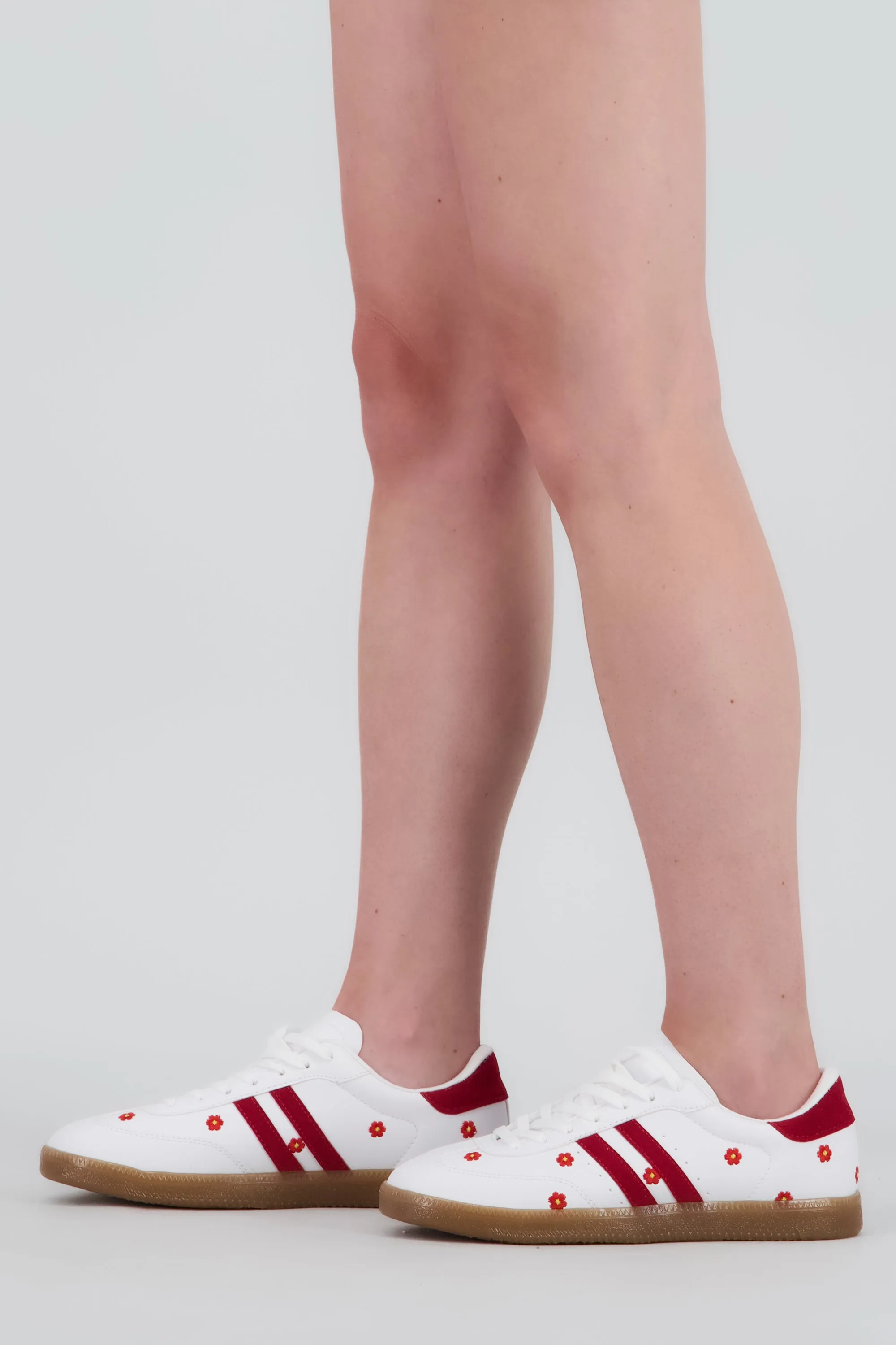 Tenis Líneas Flores sold by Shasa product image thumbnail 2