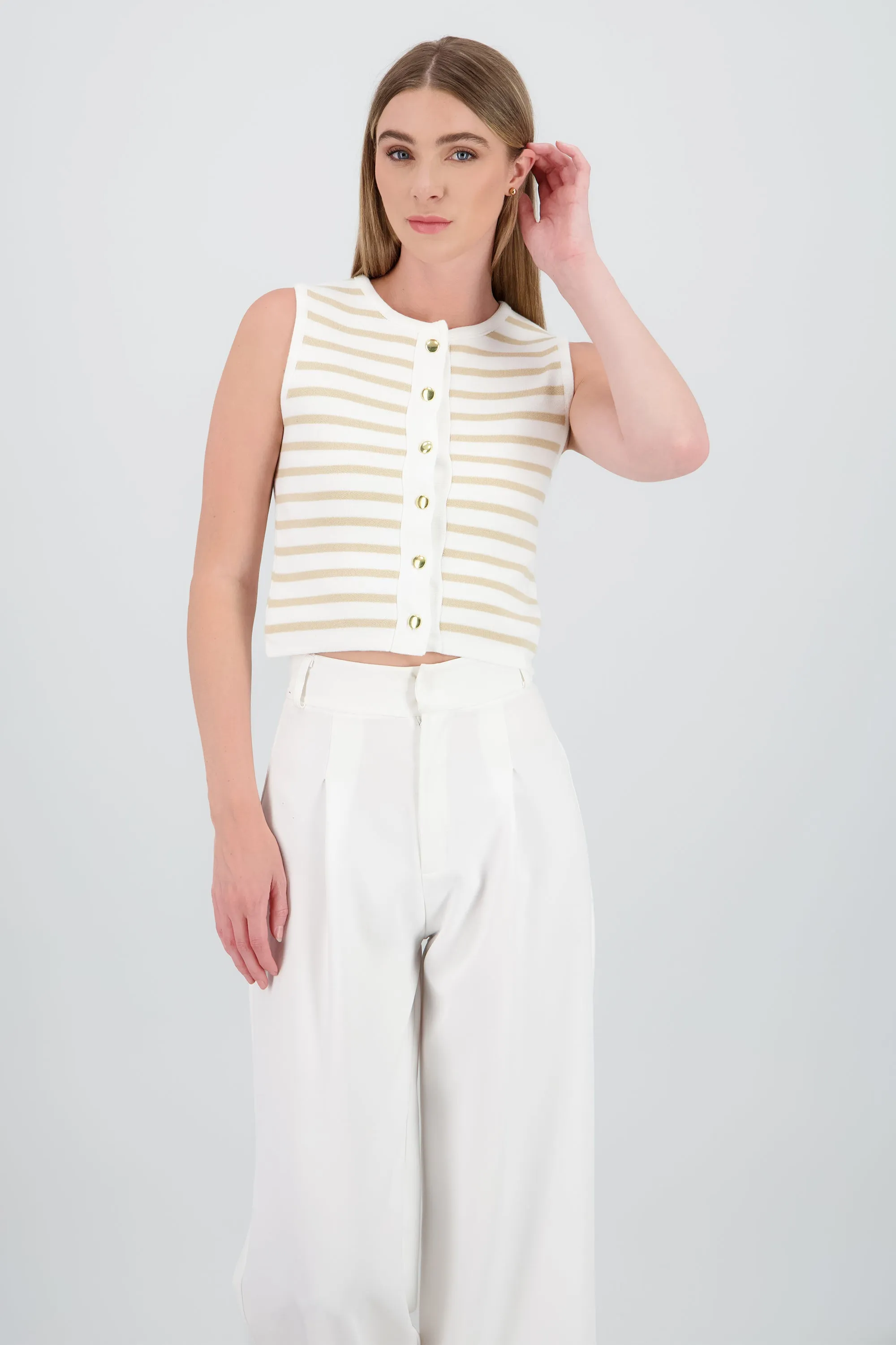 Chaleco tejido rayas con botones sold by Shasa