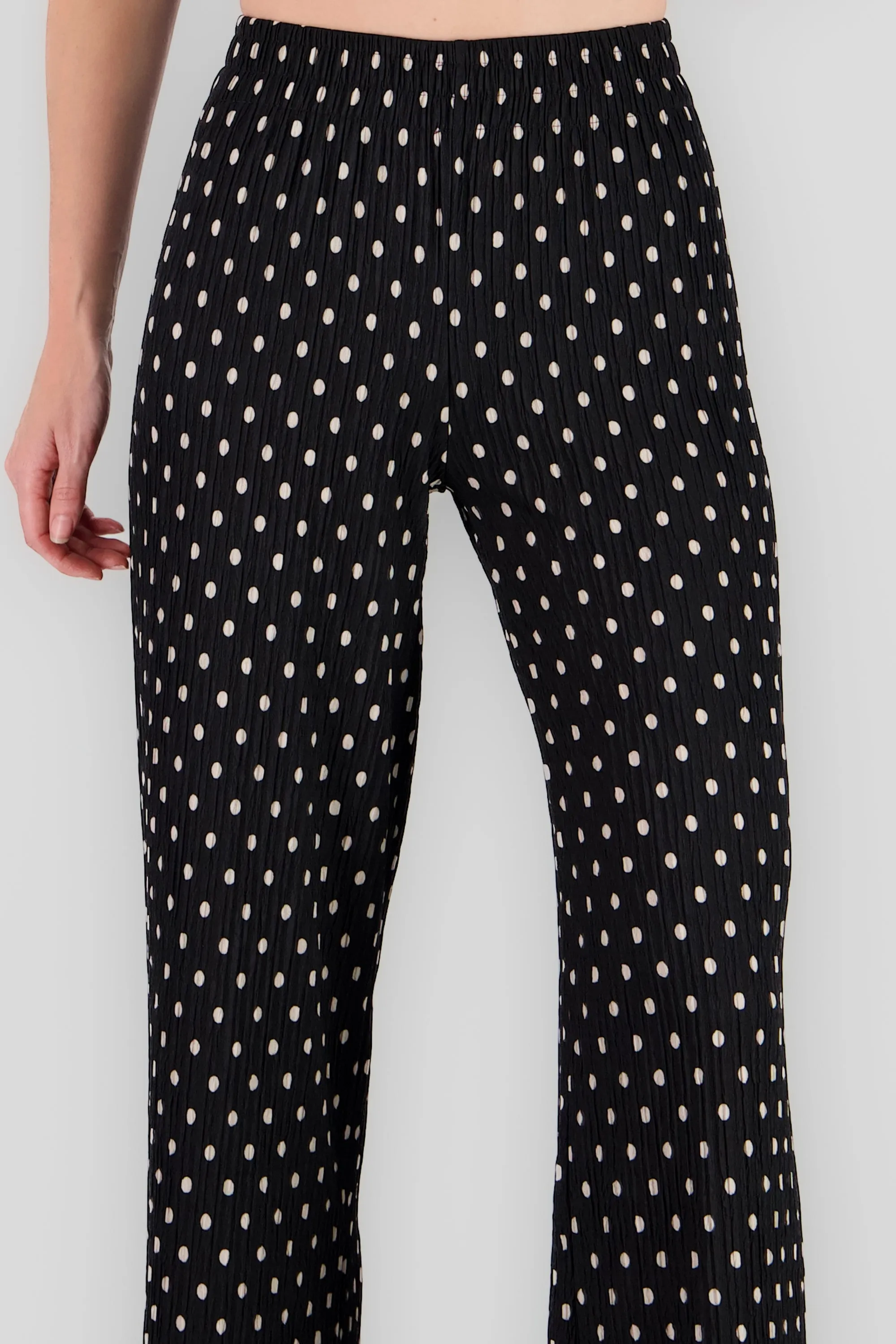 Pantalon amplio textura polkas sold by Shasa product image thumbnail 5