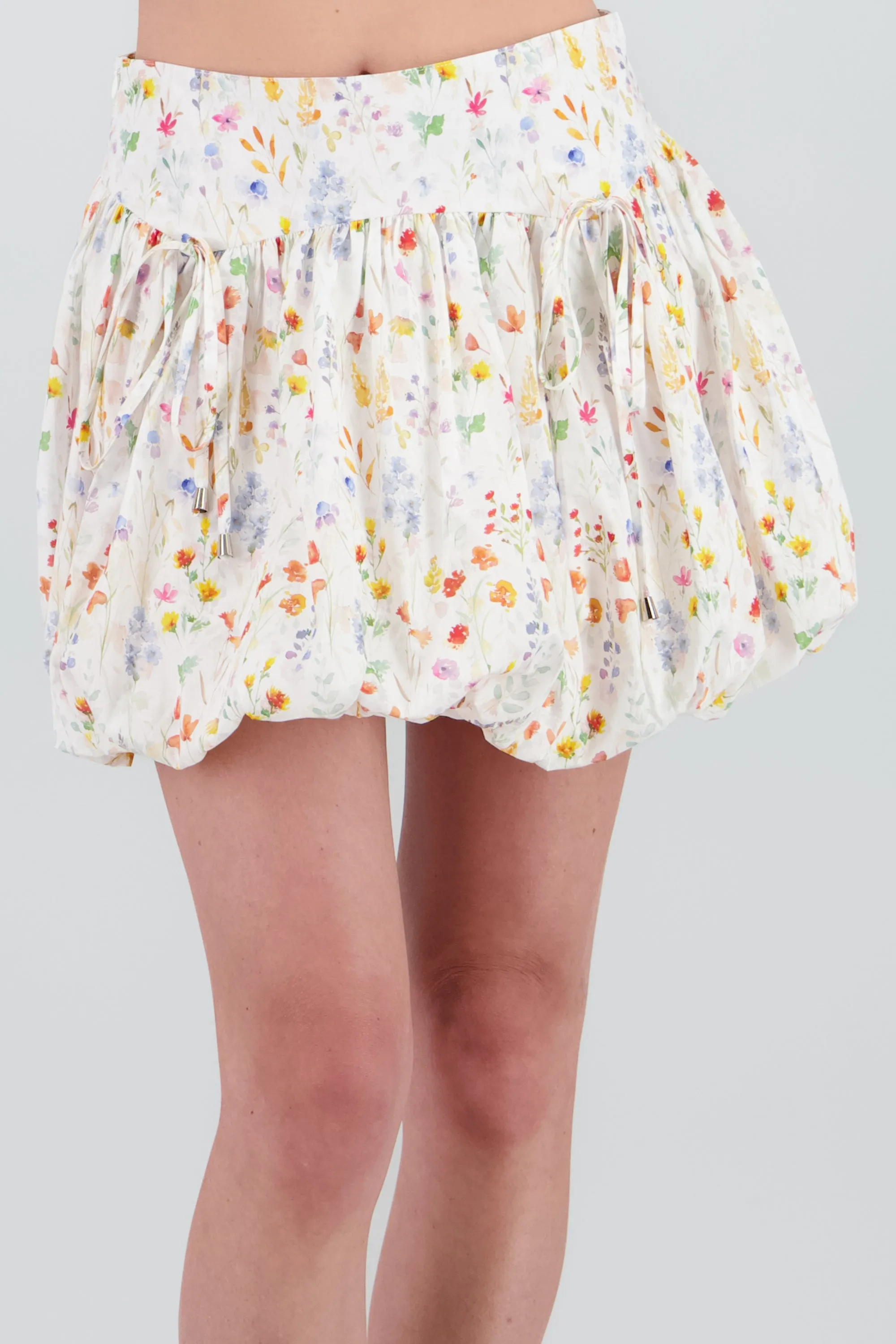 Falda mini globo estampado flores sold by Shasa product image thumbnail 5