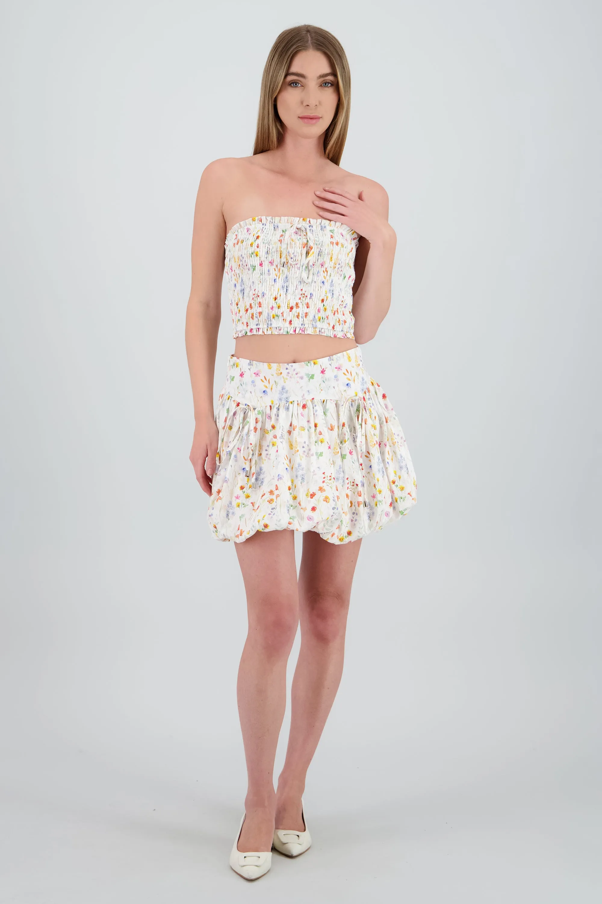 Falda mini globo estampado flores sold by Shasa