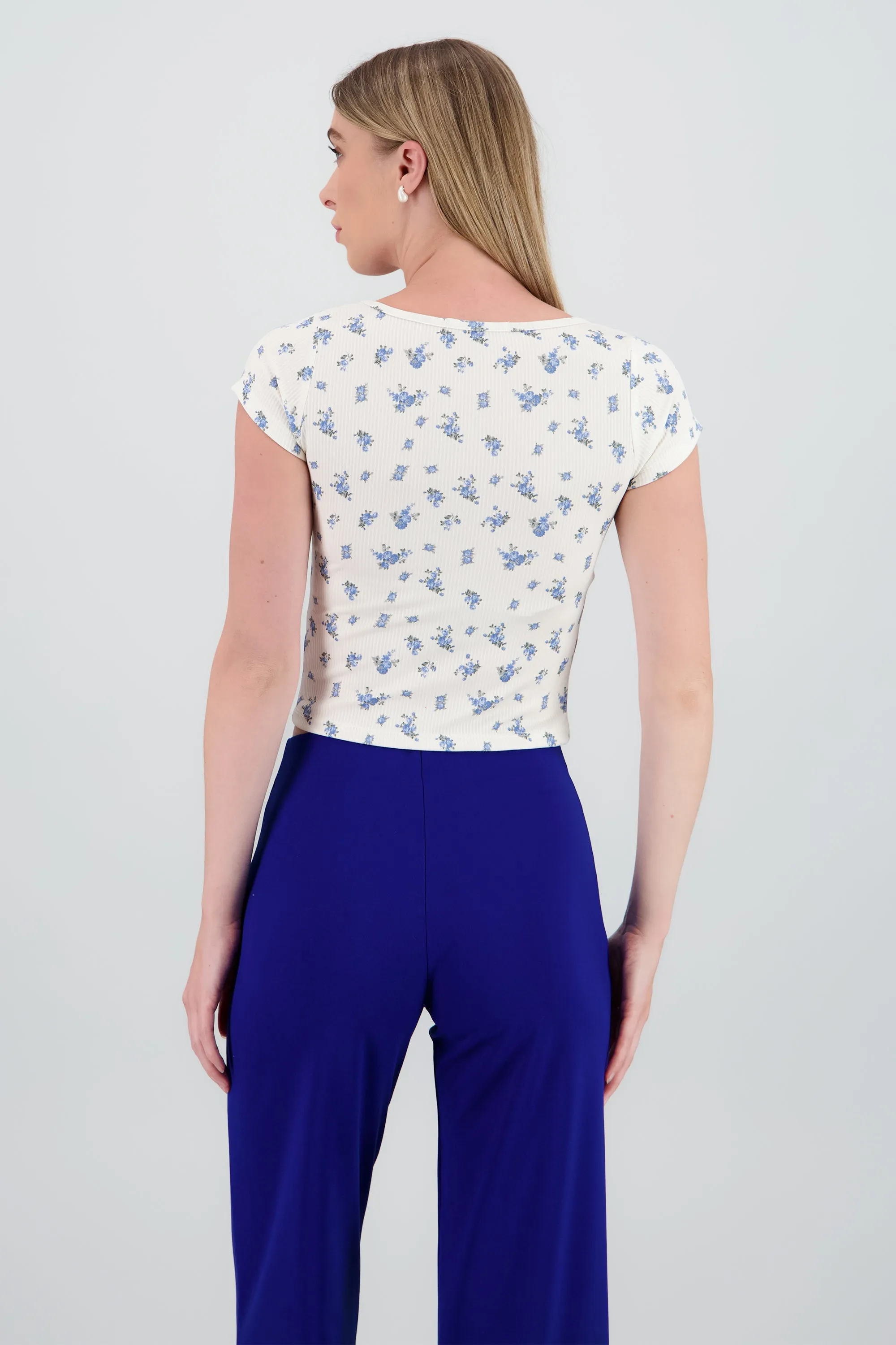 Top manga corta escote cuadrado estampado sold by Shasa product image thumbnail 4