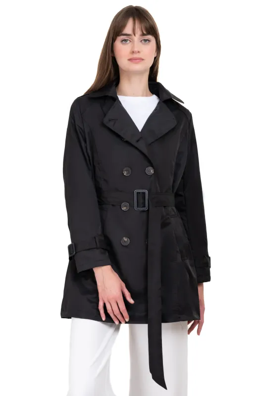 Gabardina larga botones sold by Shasa