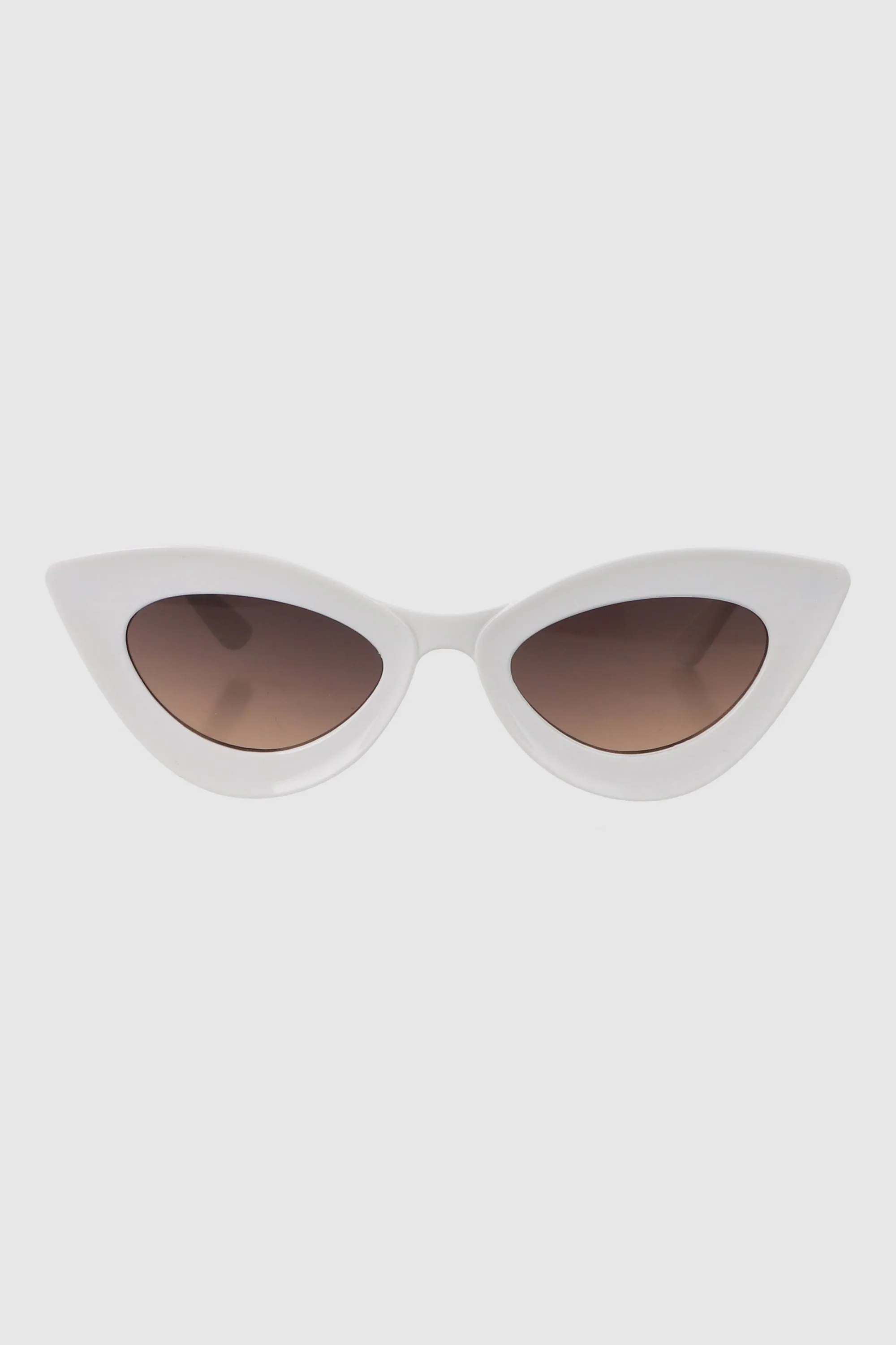 Lente cateye puntiagudo marco grueso sold by Shasa
