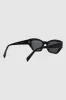 Lente wayfarer geometrico traslucido sold by Shasa