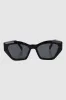 Lente wayfarer geometrico traslucido sold by Shasa