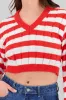 Sueter con rayas cuello en V sold by Shasa