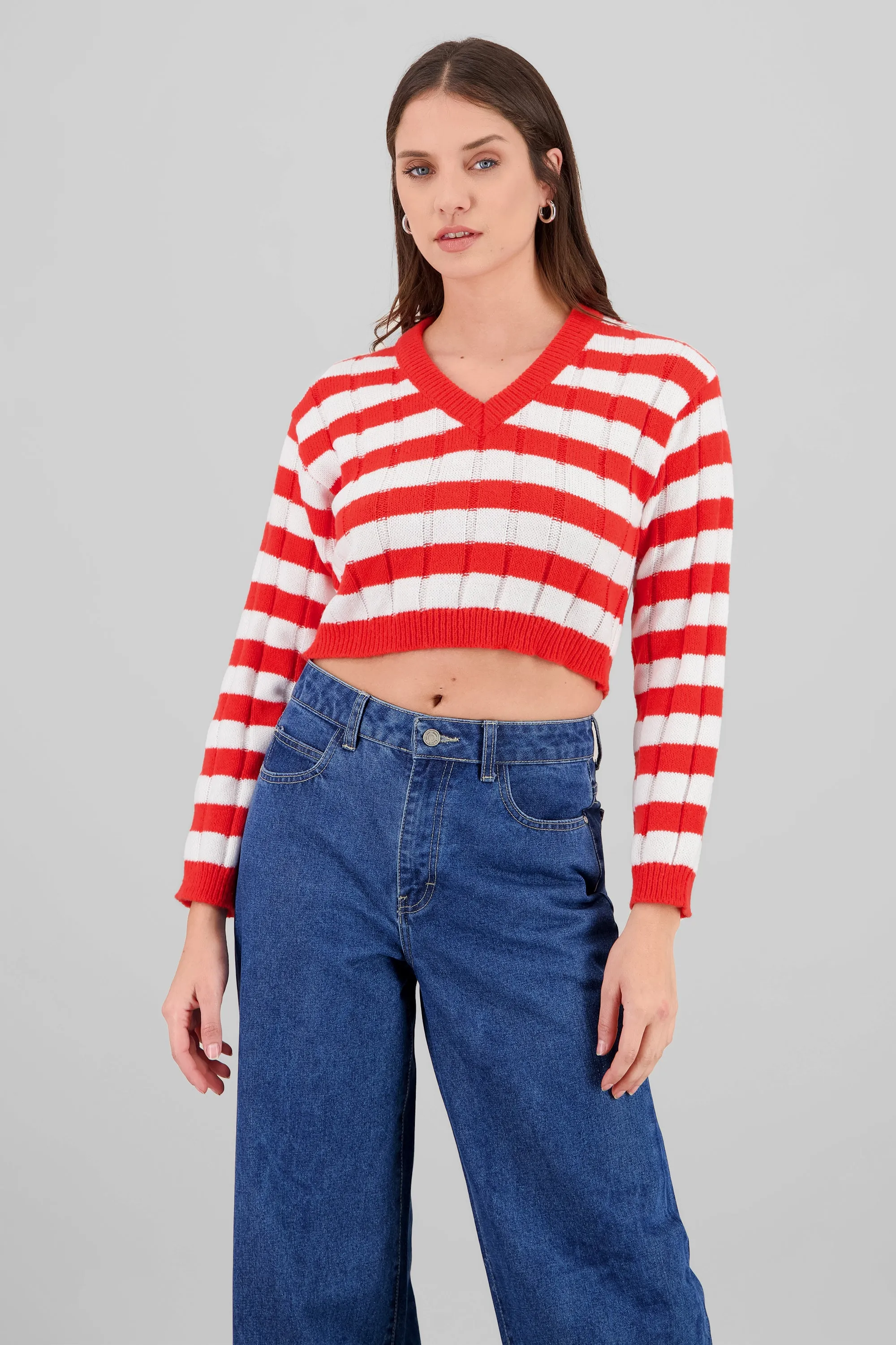 Sueter con rayas cuello en V sold by Shasa