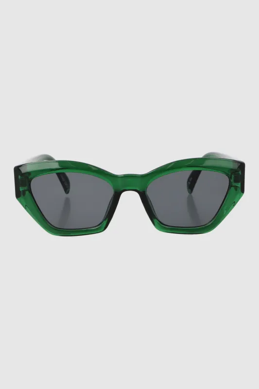 Lente wayfarer geometrico traslucido sold by Shasa