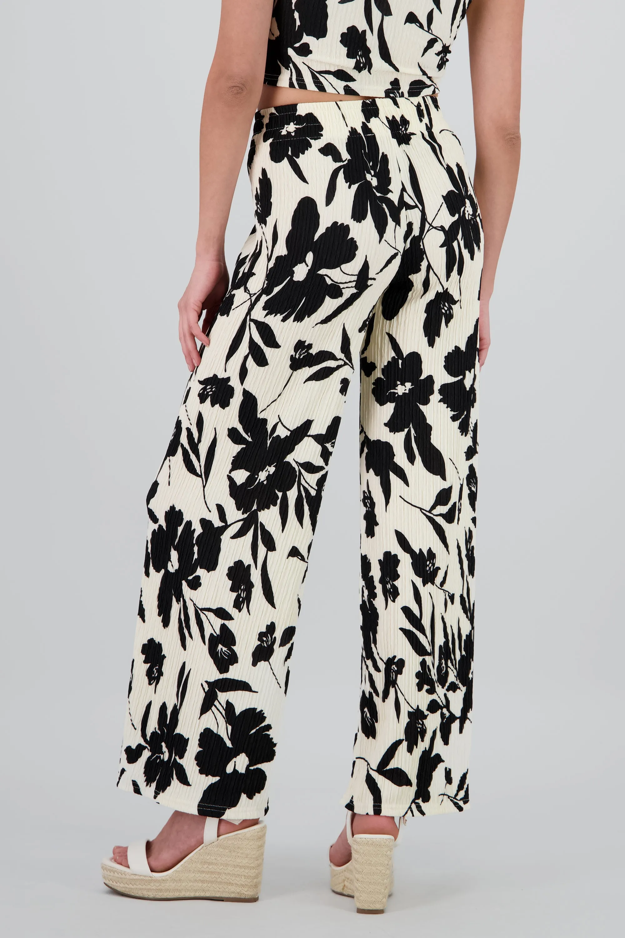 Pantalones fluidos flores tropicales sold by Shasa product image thumbnail 4