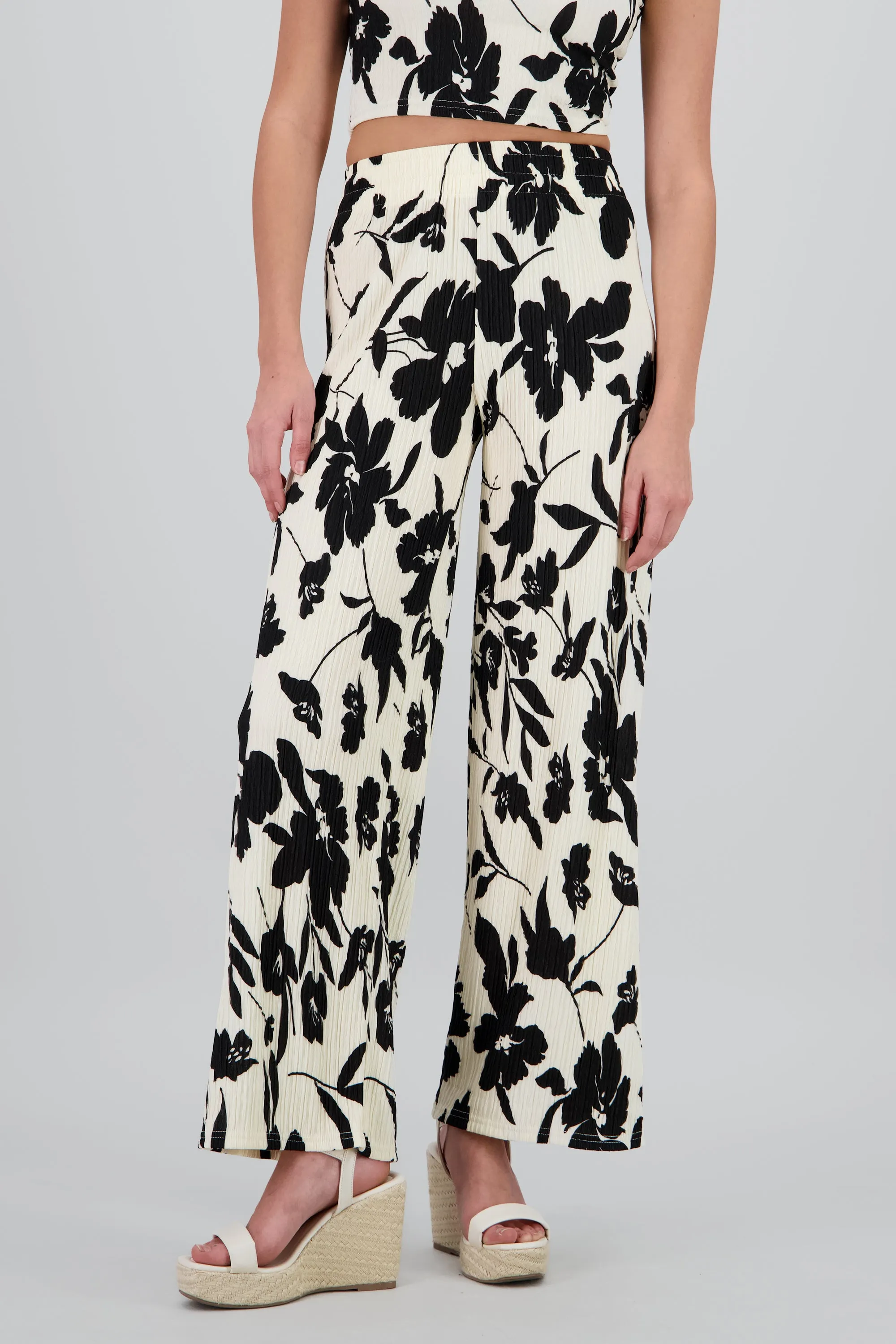 Pantalones fluidos flores tropicales sold by Shasa product image thumbnail 2