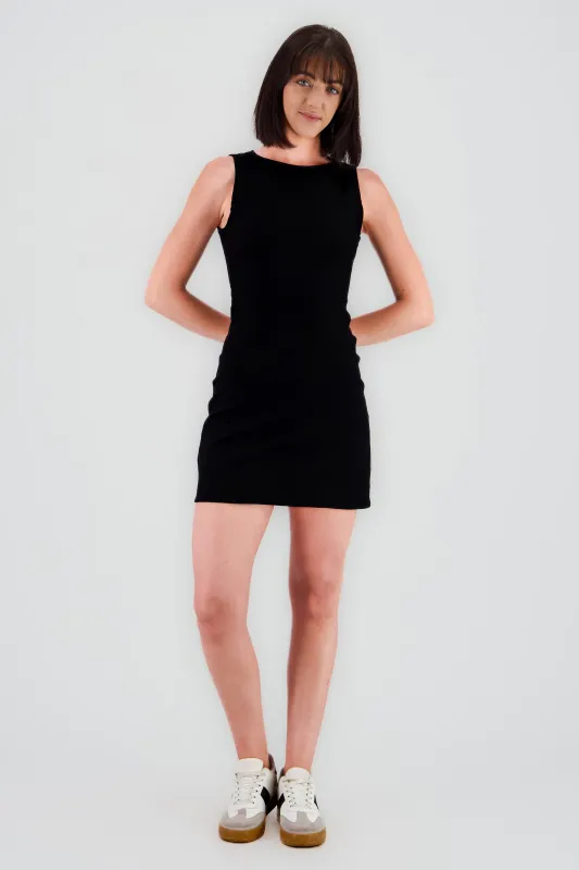 Vestido mini detalle abertura espalda sold by Shasa