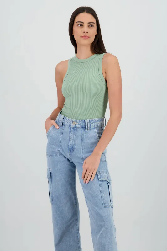 Top sin manga detalle seamless liso sold by Shasa