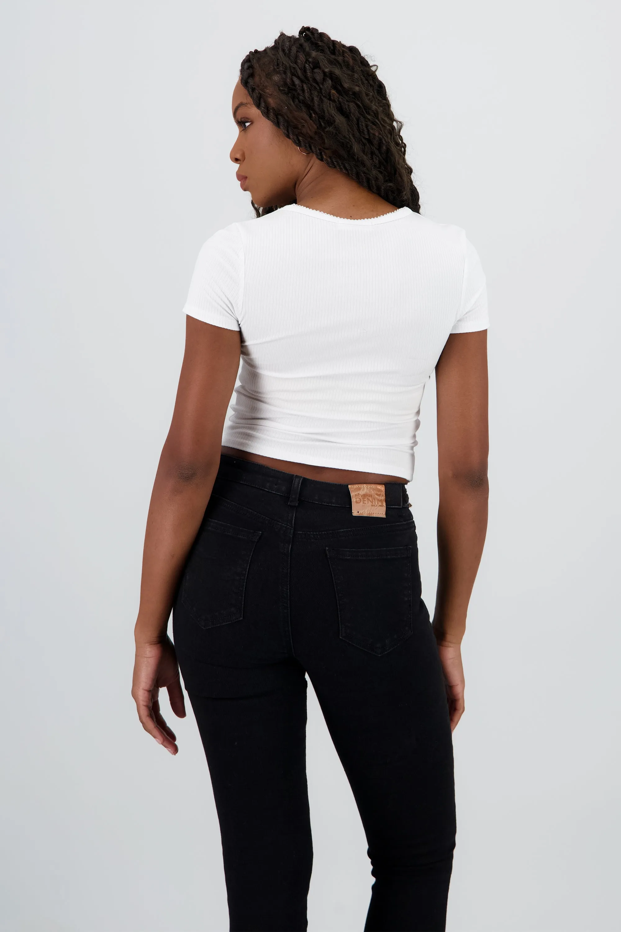 Top manga corta encaje escote sold by Shasa product image thumbnail 4