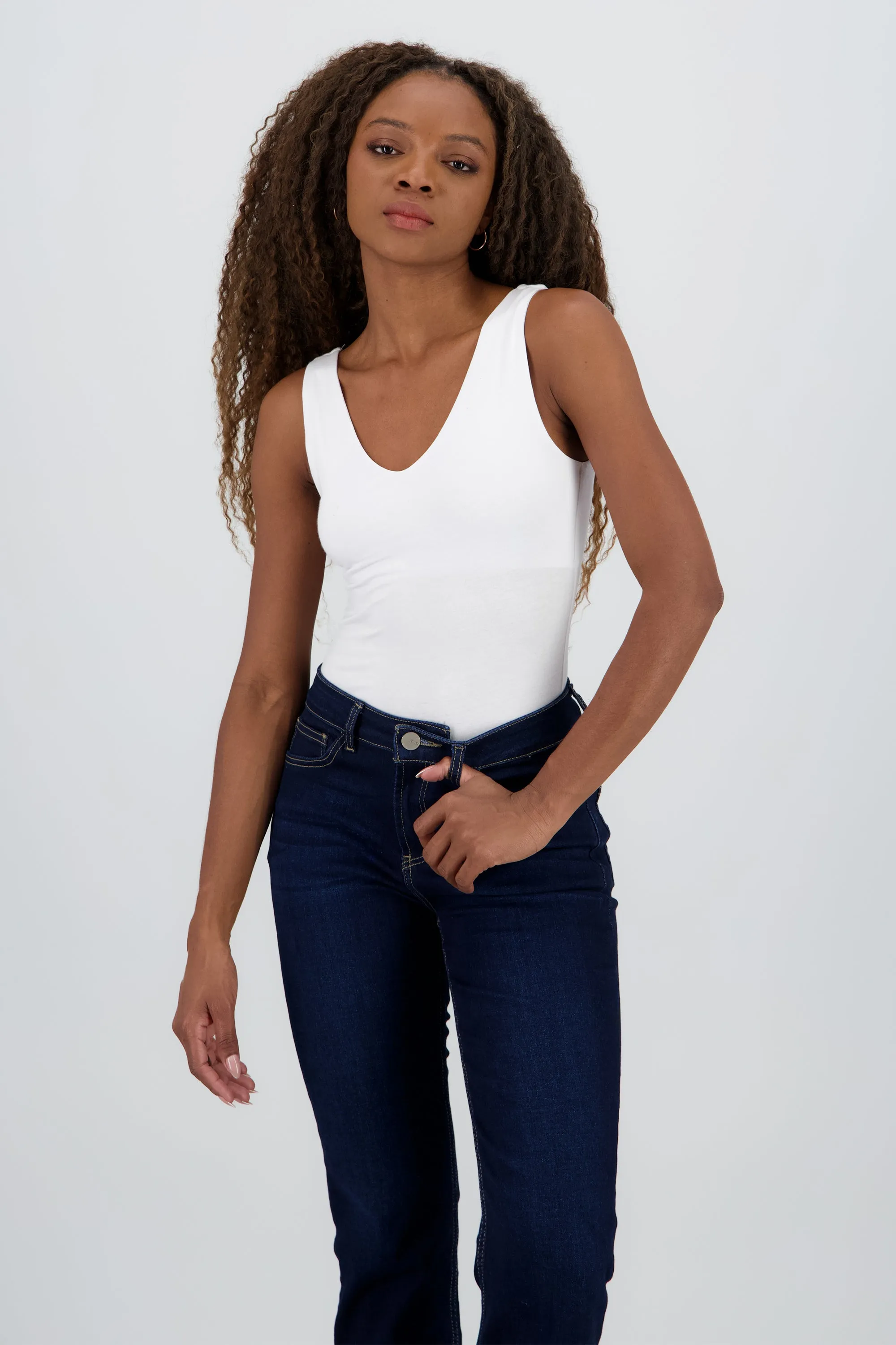 Bodysuit escote v doble tela sold by Shasa