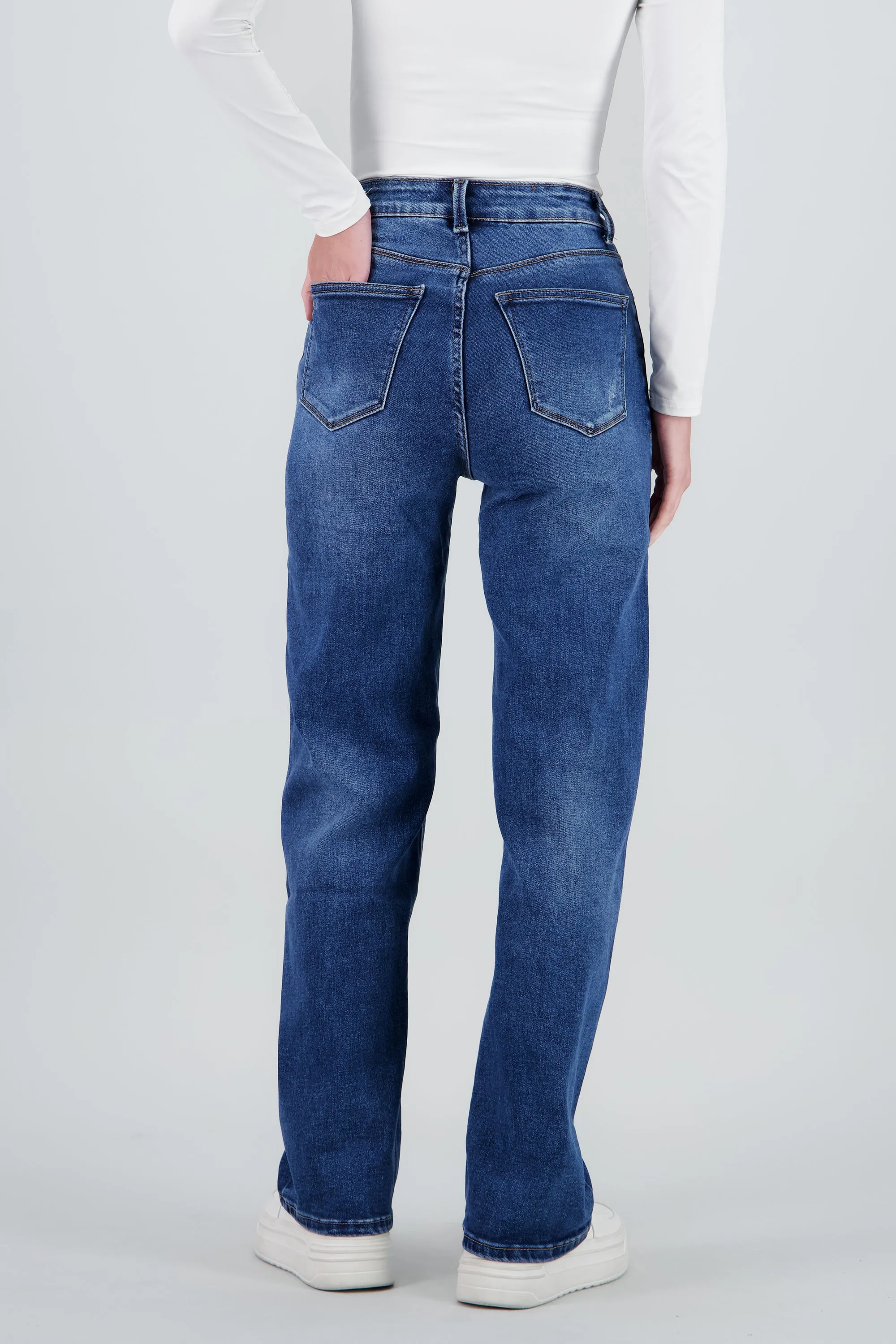 Jeans straight básicos sold by Shasa product image thumbnail 4
