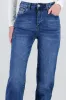 Jeans straight básicos sold by Shasa