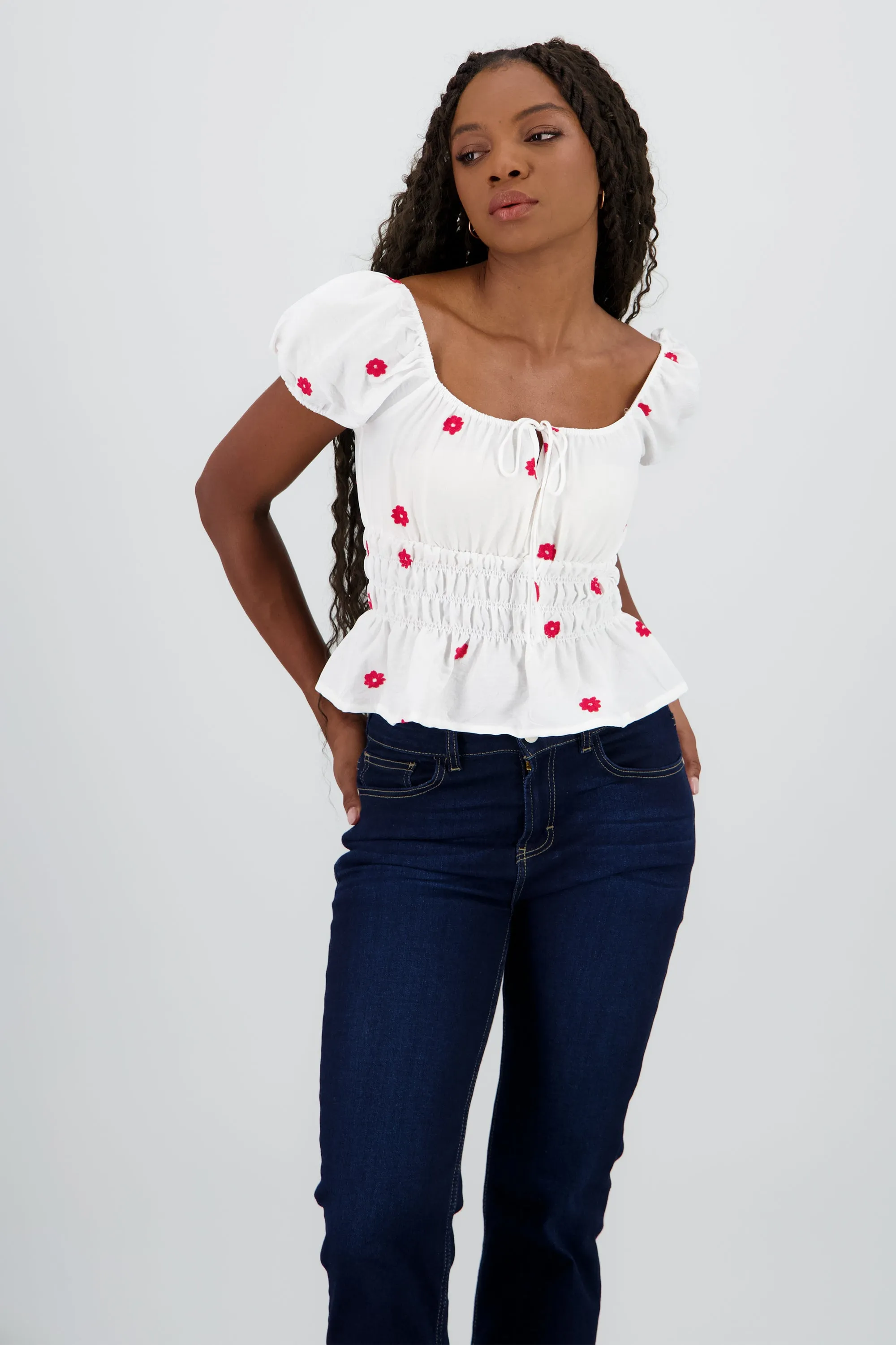 Blusa manga abullonada bordado flores sold by Shasa product image thumbnail 2