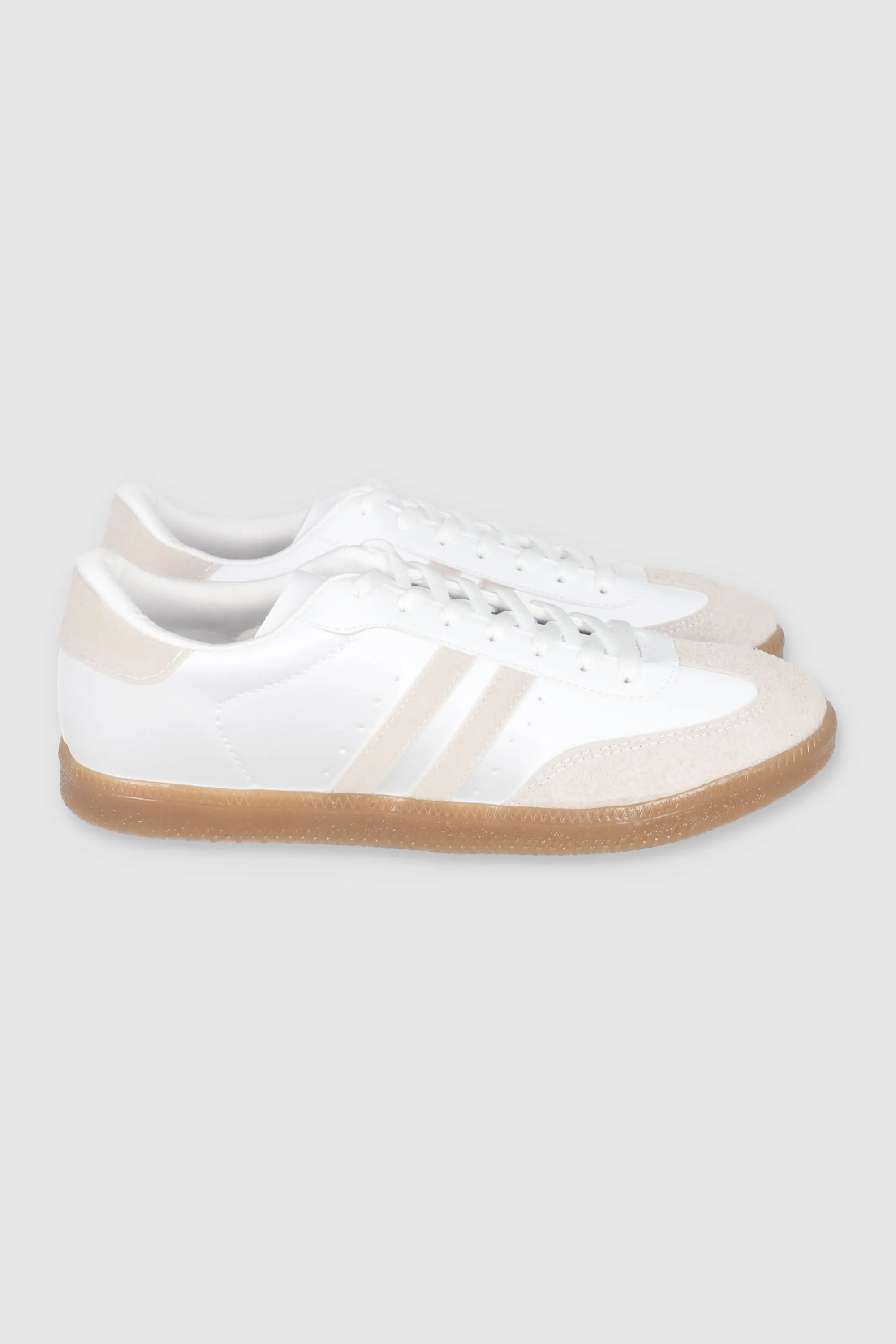 Tenis casual suede dos lineas sold by Shasa product image thumbnail 4