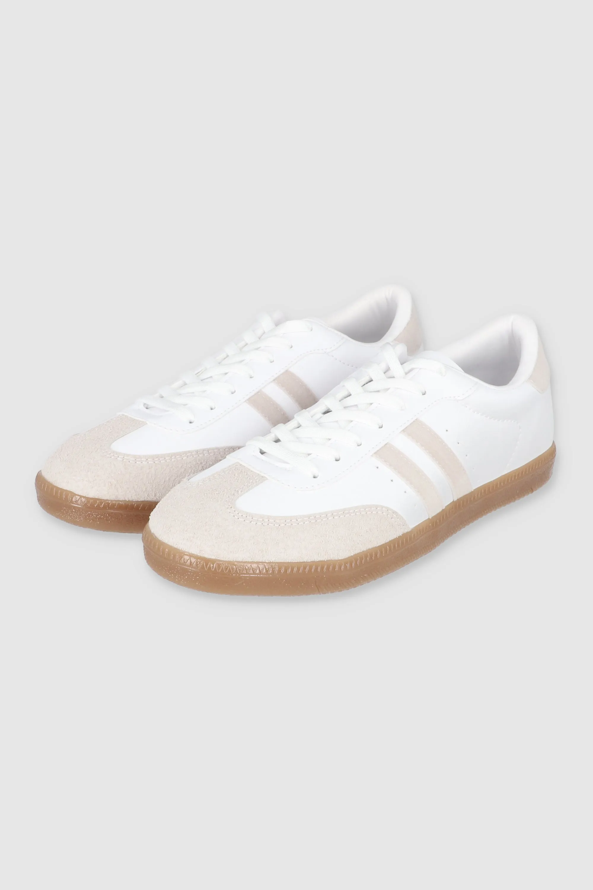 Tenis casual suede dos lineas sold by Shasa product image thumbnail 3