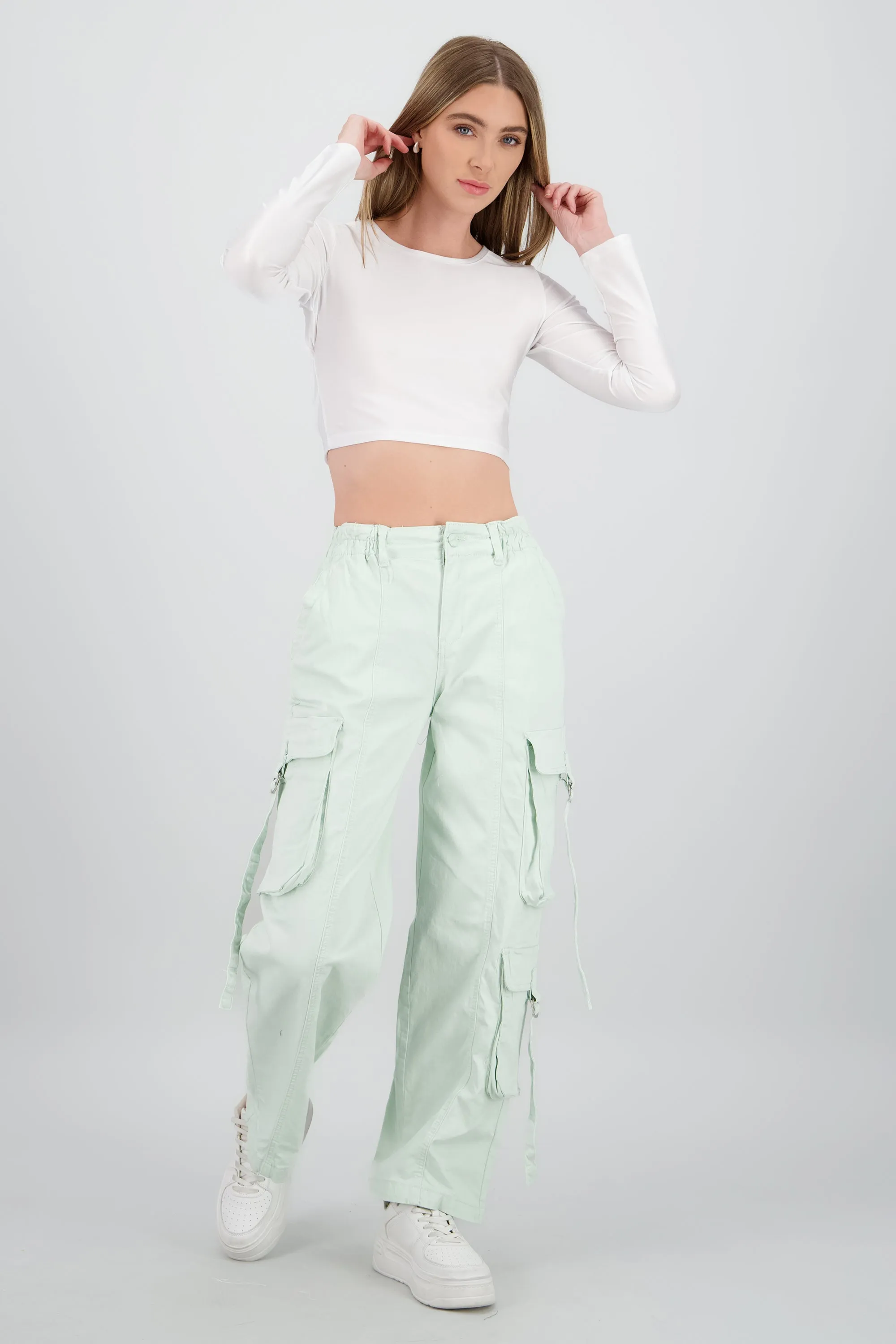 Jeans Cargo 3 Bolsas Tiras sold by Shasa